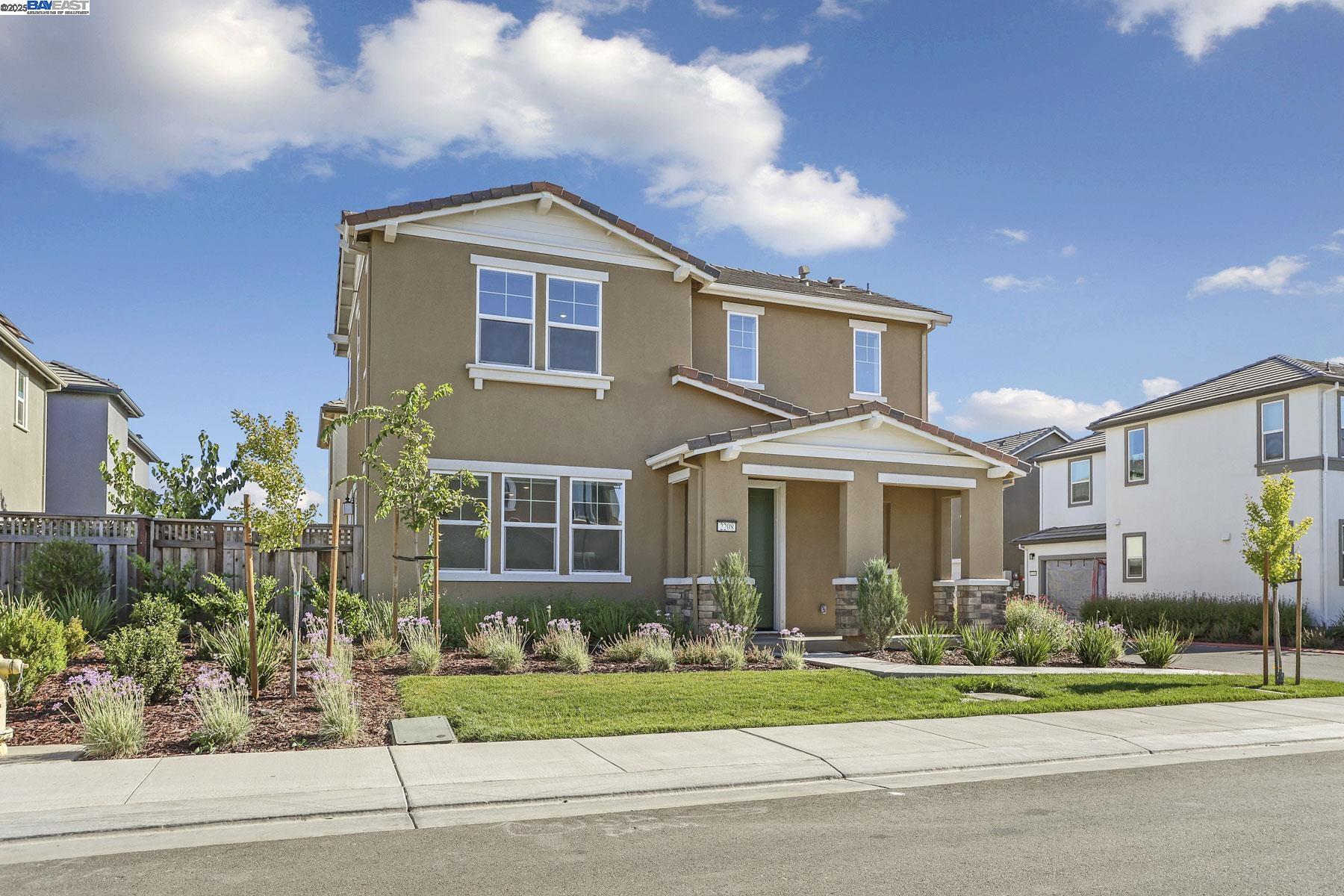 Detail Gallery Image 14 of 45 For 2208 Daimler St, Lathrop,  CA 95330 - 3 Beds | 2/1 Baths