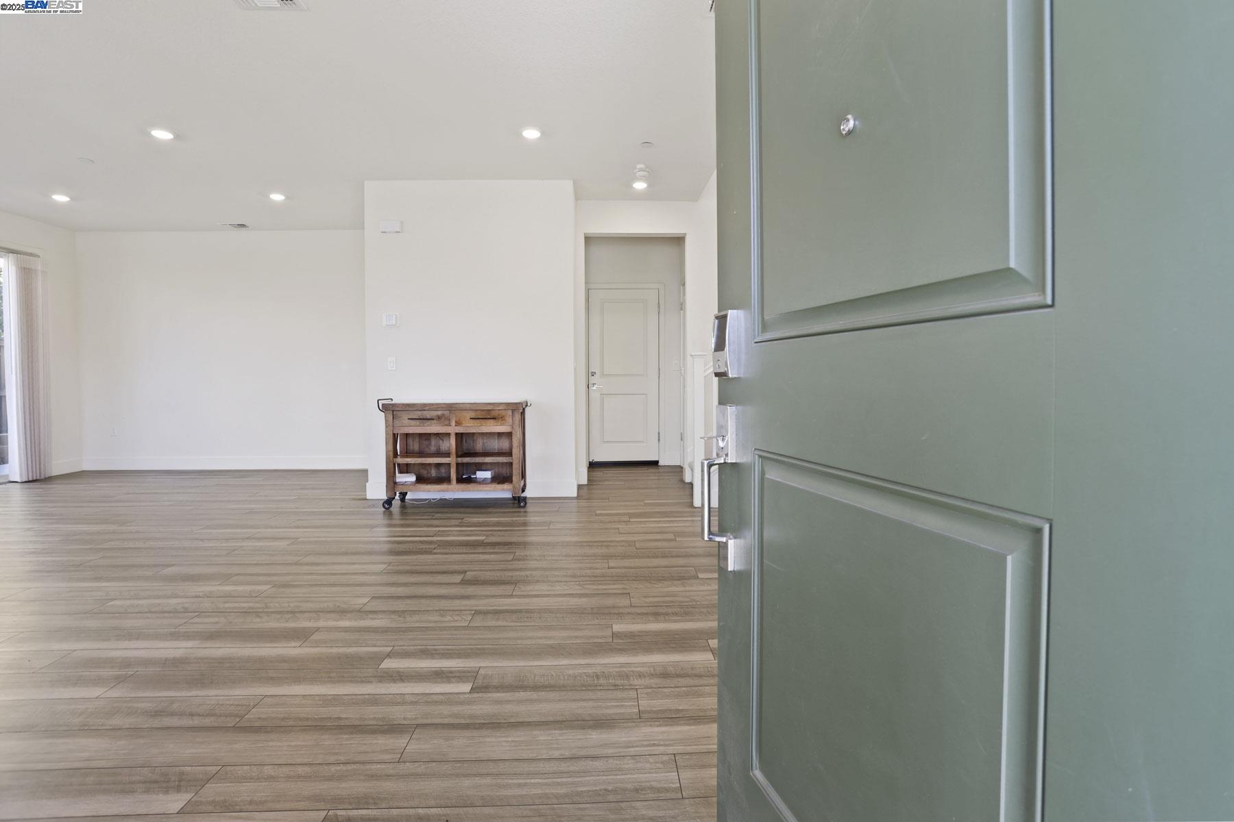Detail Gallery Image 17 of 45 For 2208 Daimler St, Lathrop,  CA 95330 - 3 Beds | 2/1 Baths