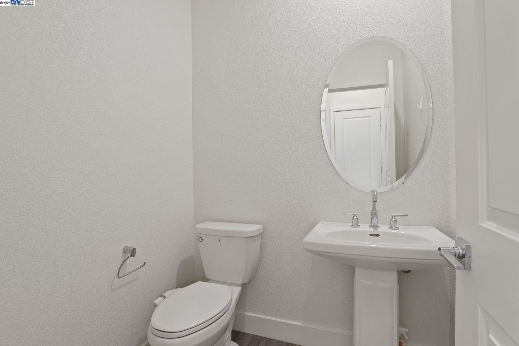 Detail Gallery Image 27 of 45 For 2208 Daimler St, Lathrop,  CA 95330 - 3 Beds | 2/1 Baths