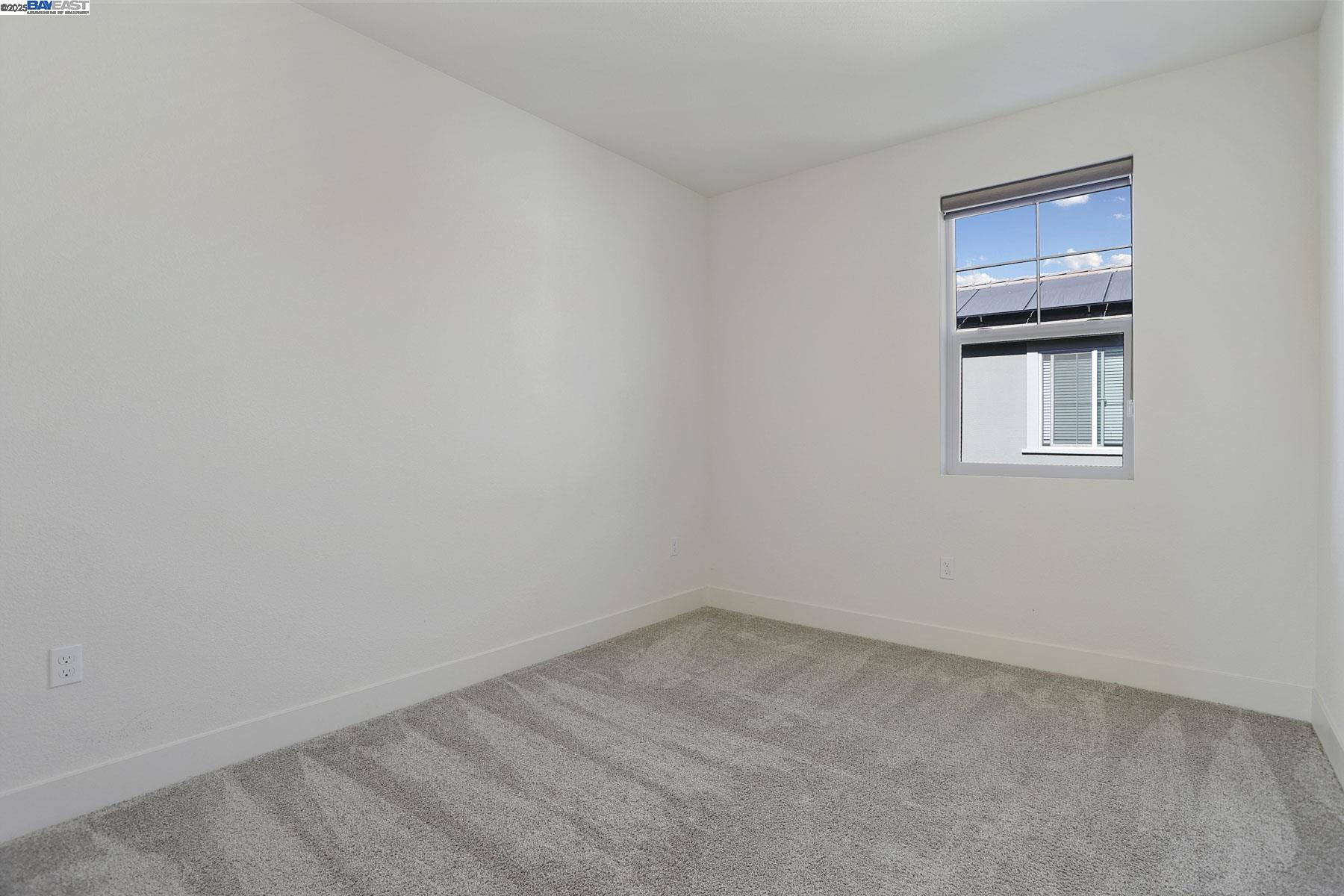 Detail Gallery Image 33 of 45 For 2208 Daimler St, Lathrop,  CA 95330 - 3 Beds | 2/1 Baths