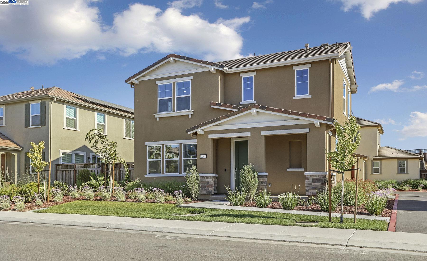 Detail Gallery Image 10 of 45 For 2208 Daimler St, Lathrop,  CA 95330 - 3 Beds | 2/1 Baths