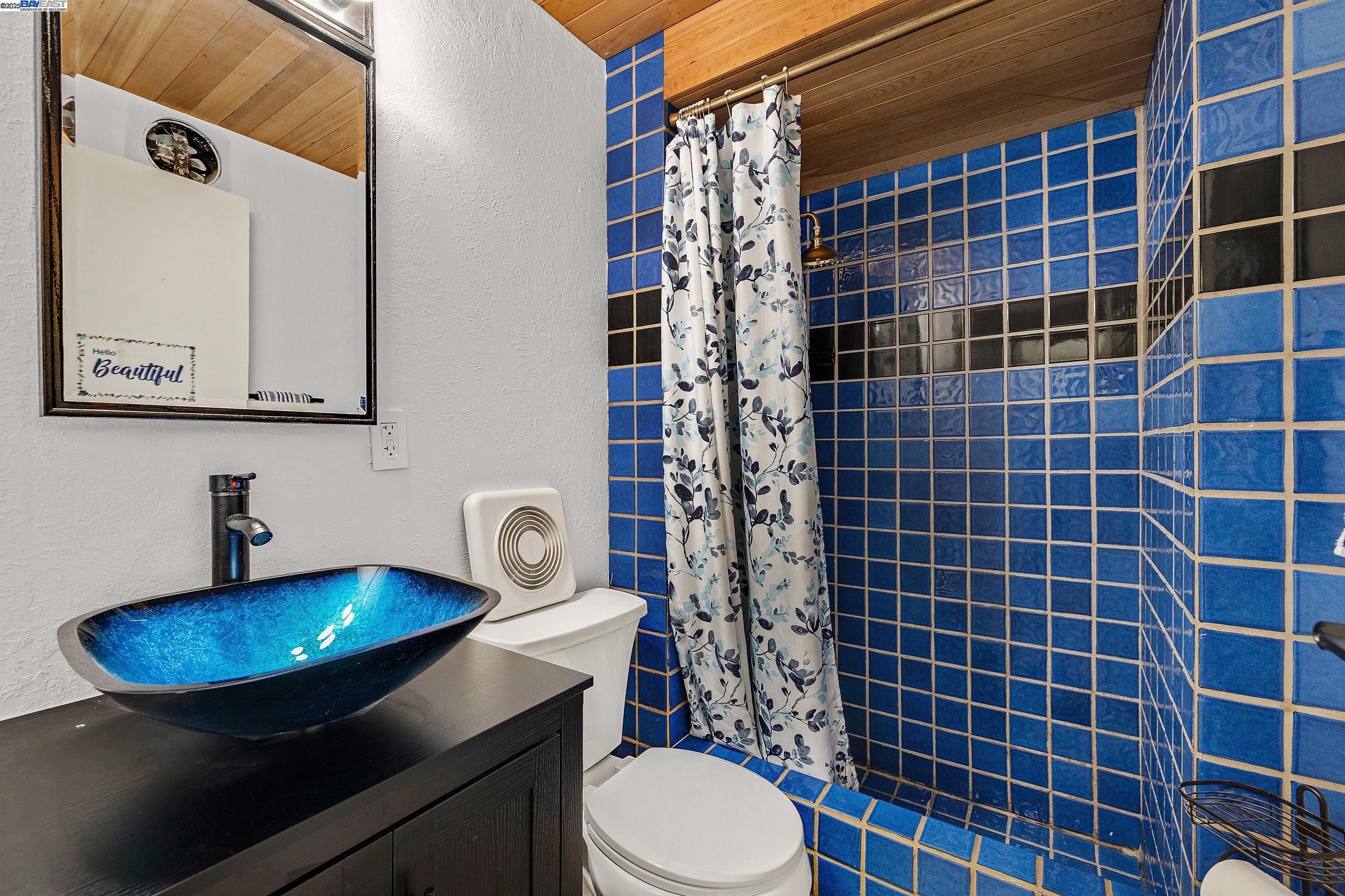 Detail Gallery Image 21 of 34 For 1939 Placer Dr, San Leandro,  CA 94578 - 2 Beds | 2 Baths