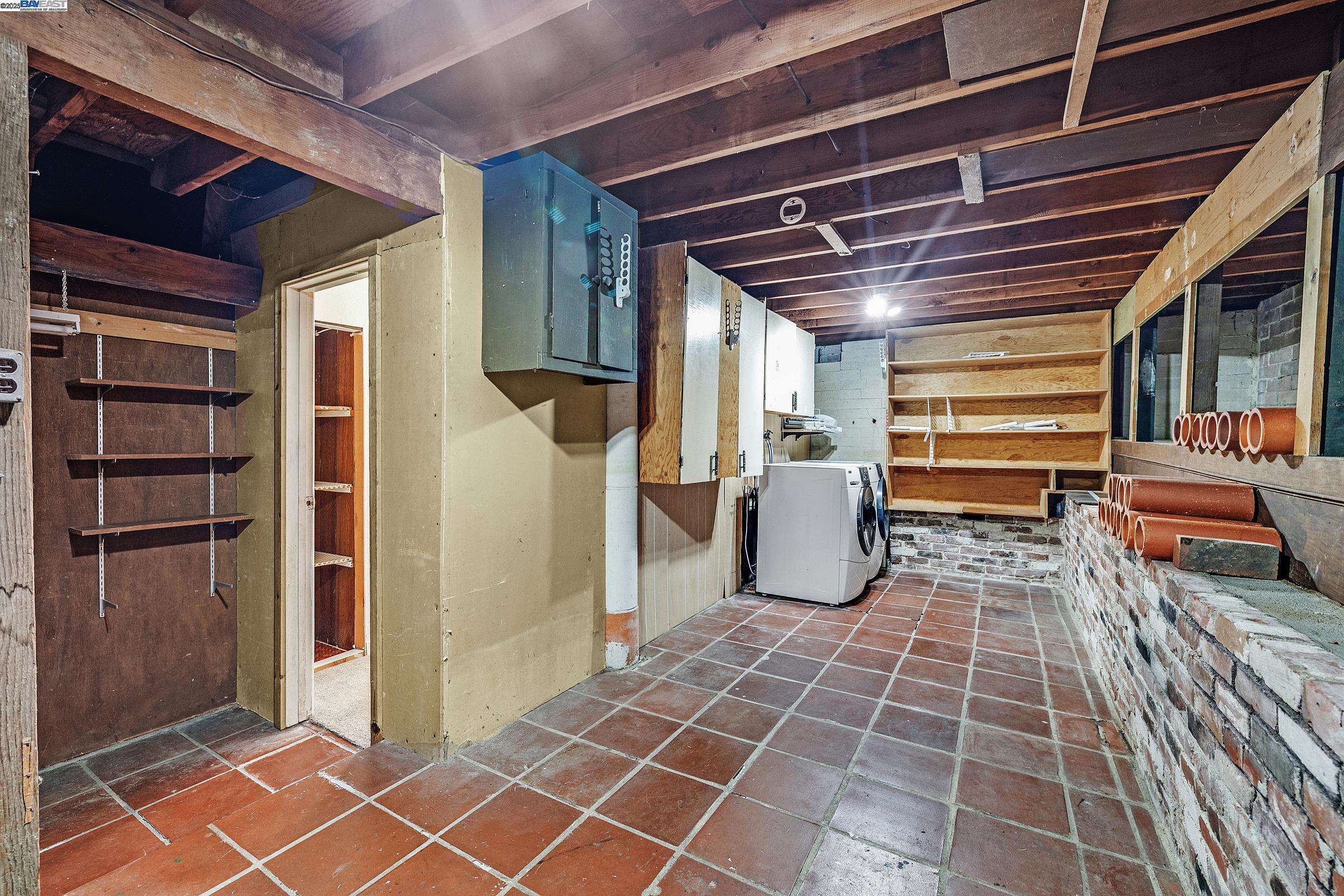 Detail Gallery Image 22 of 34 For 1939 Placer Dr, San Leandro,  CA 94578 - 2 Beds | 2 Baths