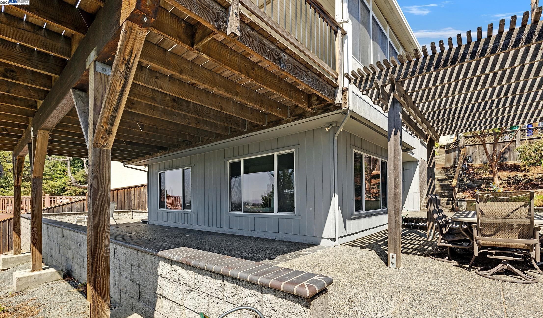 Detail Gallery Image 28 of 34 For 1939 Placer Dr, San Leandro,  CA 94578 - 2 Beds | 2 Baths