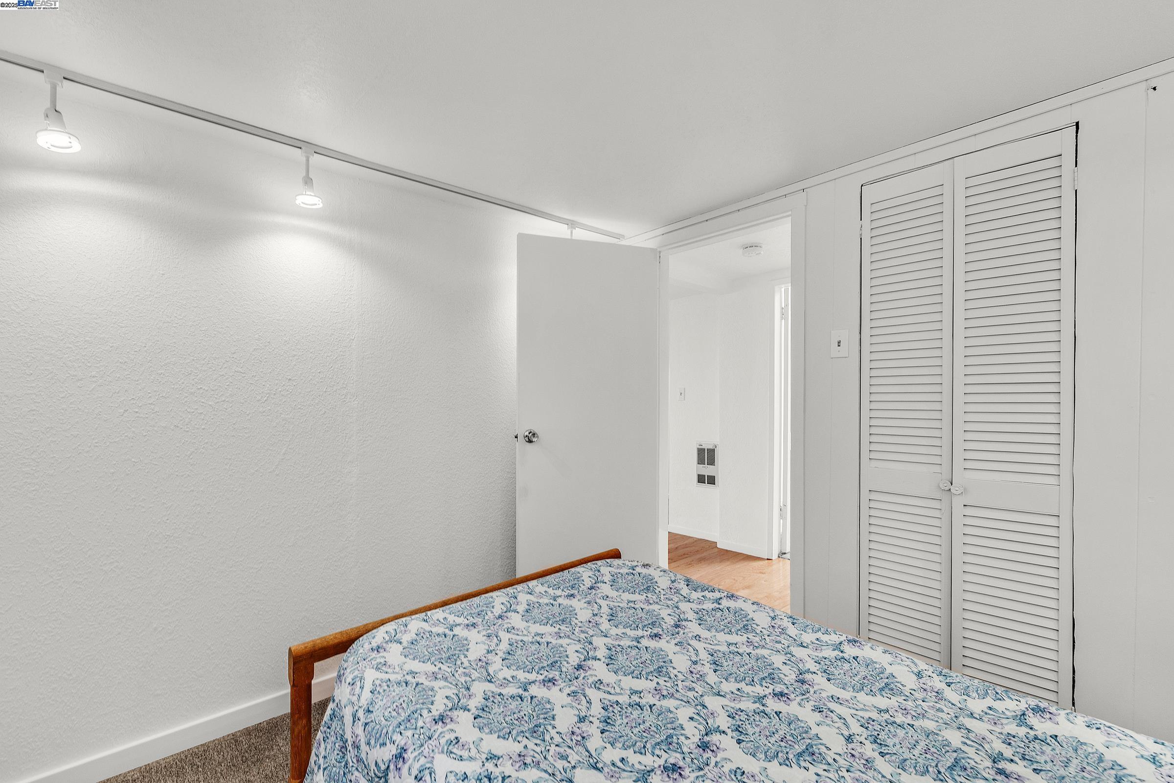 Detail Gallery Image 6 of 34 For 1939 Placer Dr, San Leandro,  CA 94578 - 2 Beds | 2 Baths