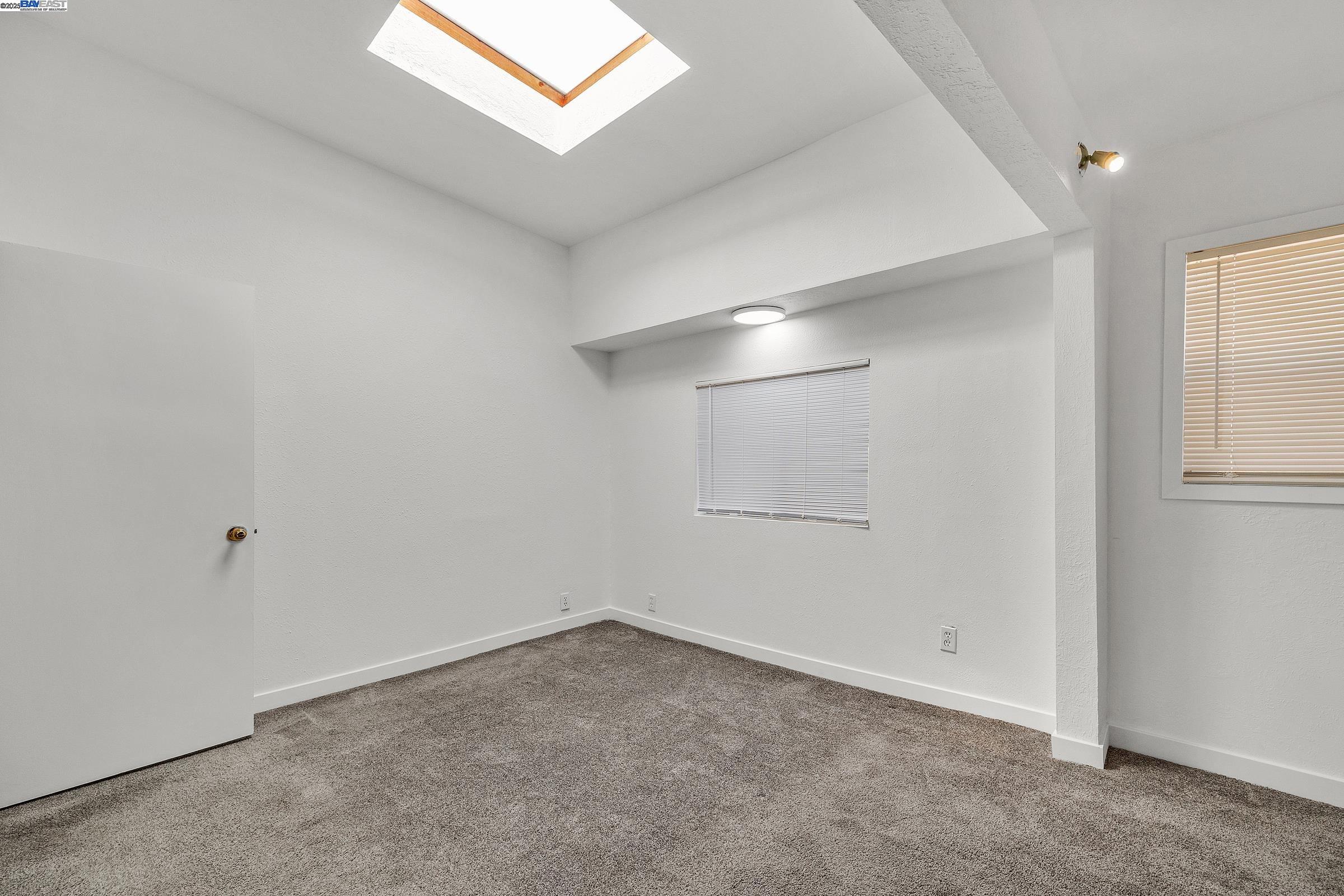Detail Gallery Image 9 of 34 For 1939 Placer Dr, San Leandro,  CA 94578 - 2 Beds | 2 Baths
