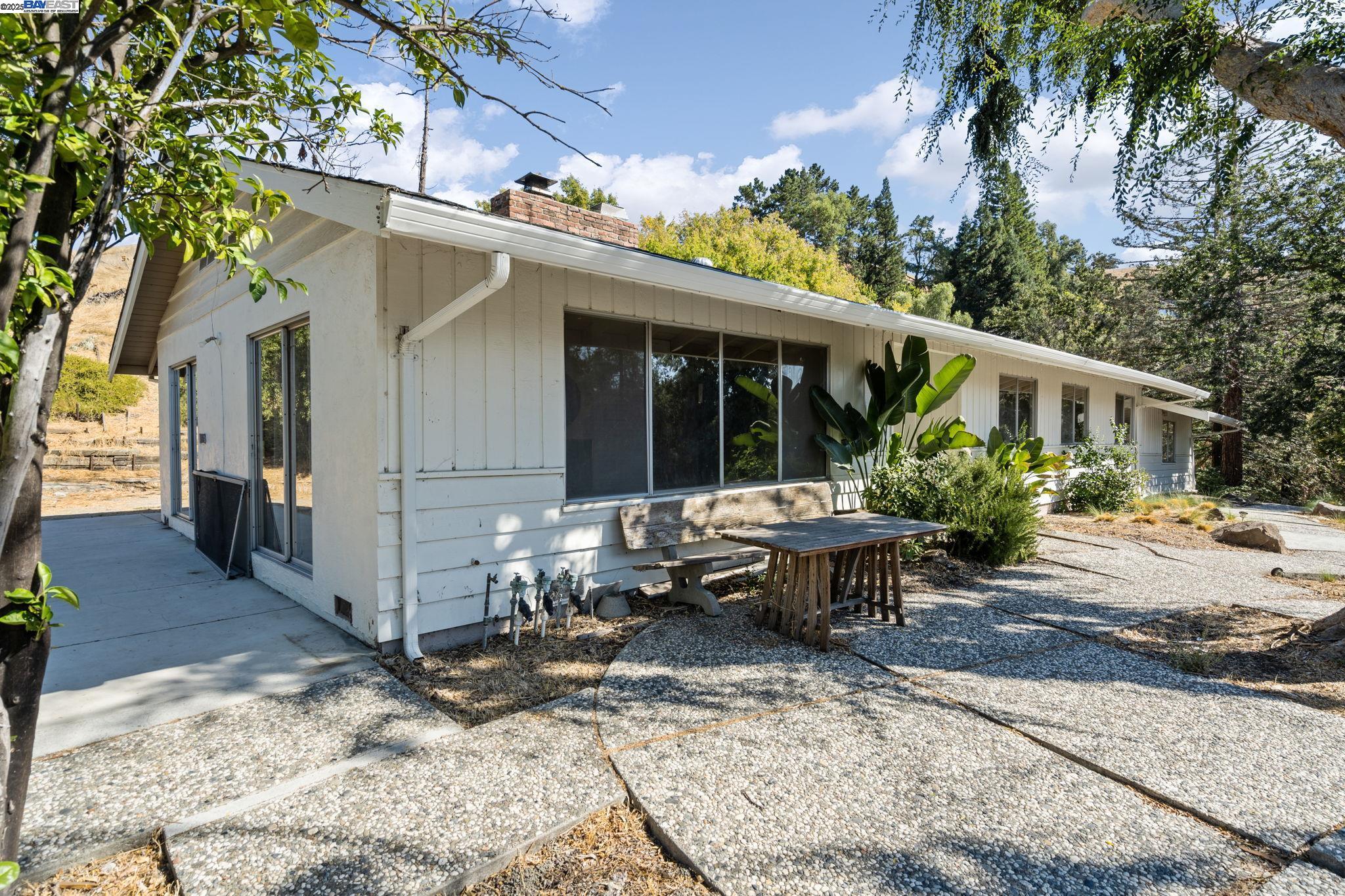 Detail Gallery Image 2 of 57 For 2592 Caballo Ranchero Dr, Diablo,  CA 94528 - 4 Beds | 2 Baths