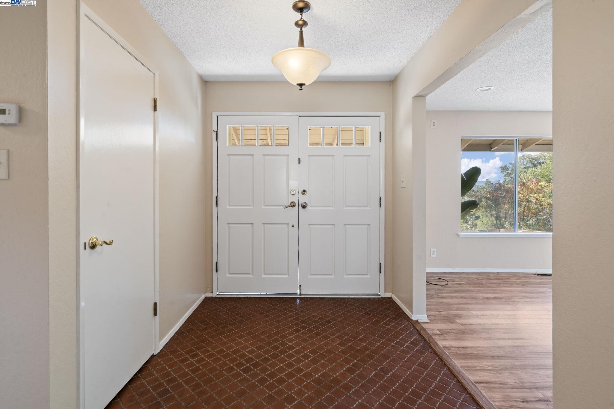 Detail Gallery Image 5 of 57 For 2592 Caballo Ranchero Dr, Diablo,  CA 94528 - 4 Beds | 2 Baths