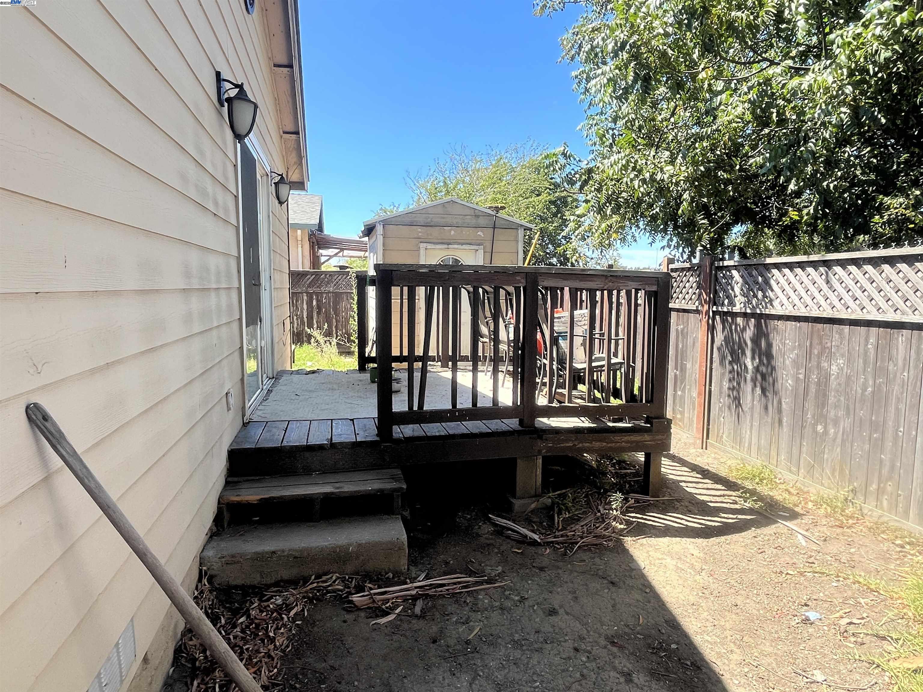 Detail Gallery Image 30 of 35 For 127 Willard Ave, Richmond,  CA 94801 - 4 Beds | 2 Baths