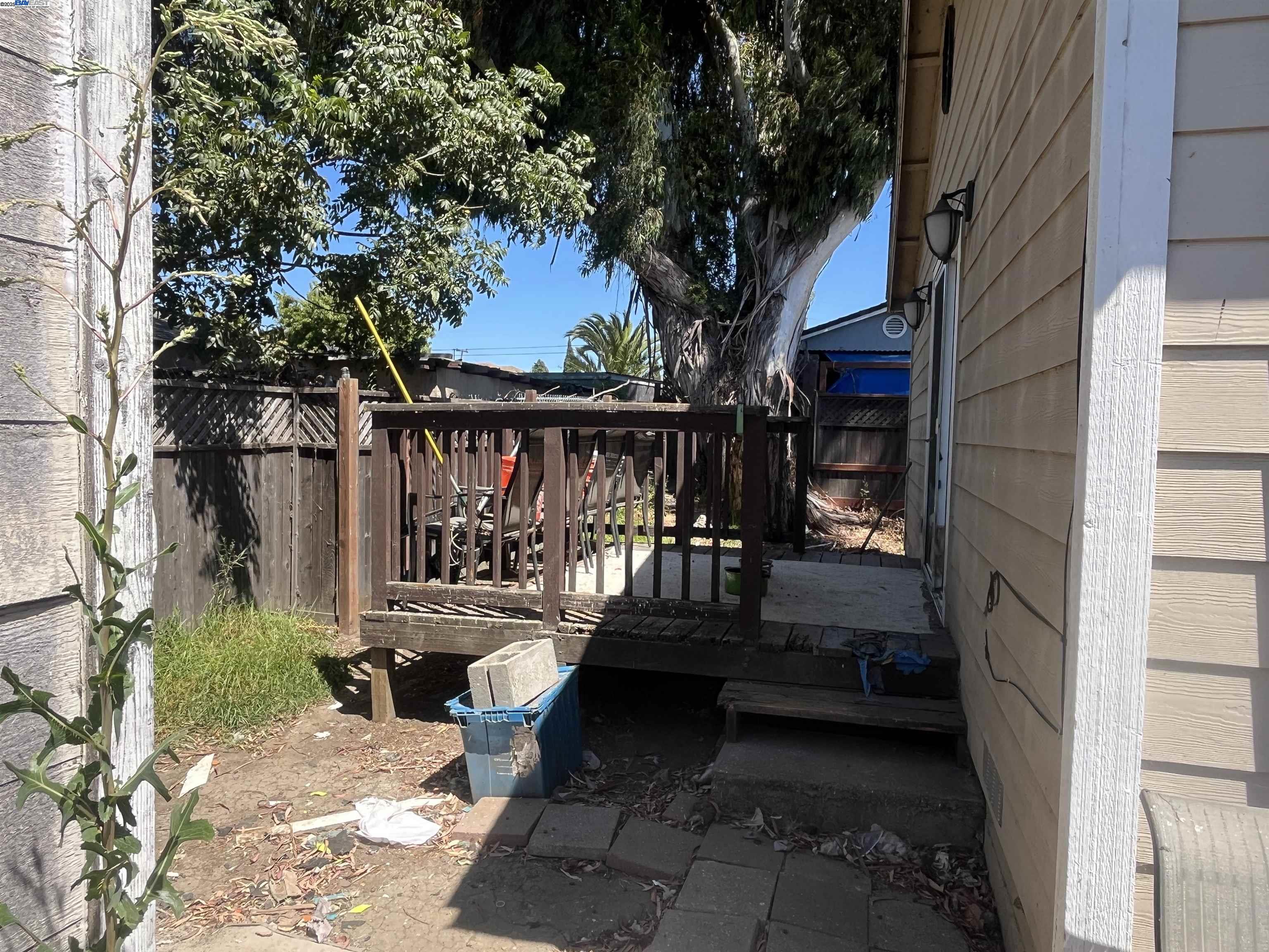 Detail Gallery Image 6 of 35 For 127 Willard Ave, Richmond,  CA 94801 - 4 Beds | 2 Baths
