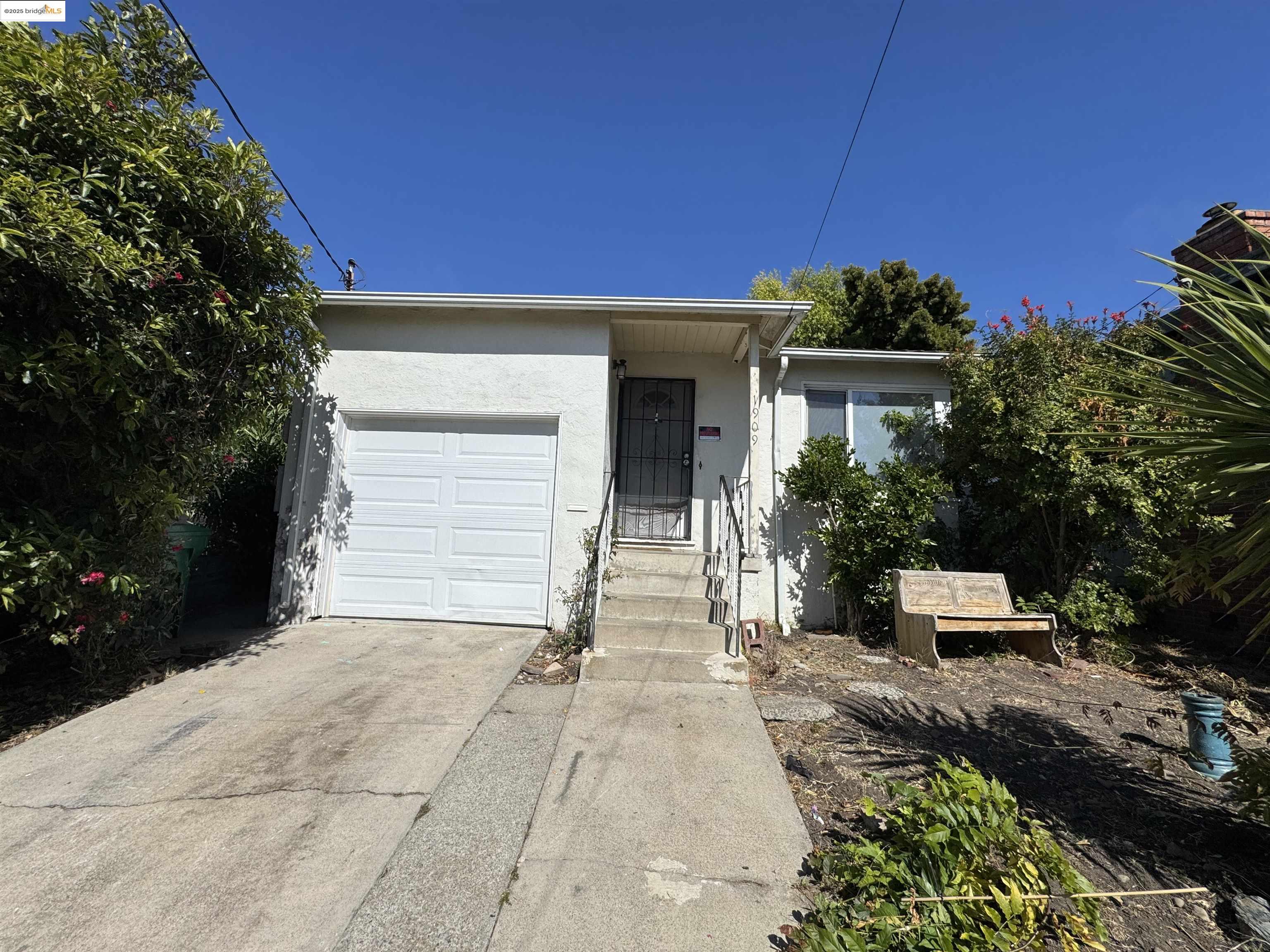Detail Gallery Image 1 of 15 For 1909 Francisco Way, Richmond,  CA 94805 - 2 Beds | 1 Baths