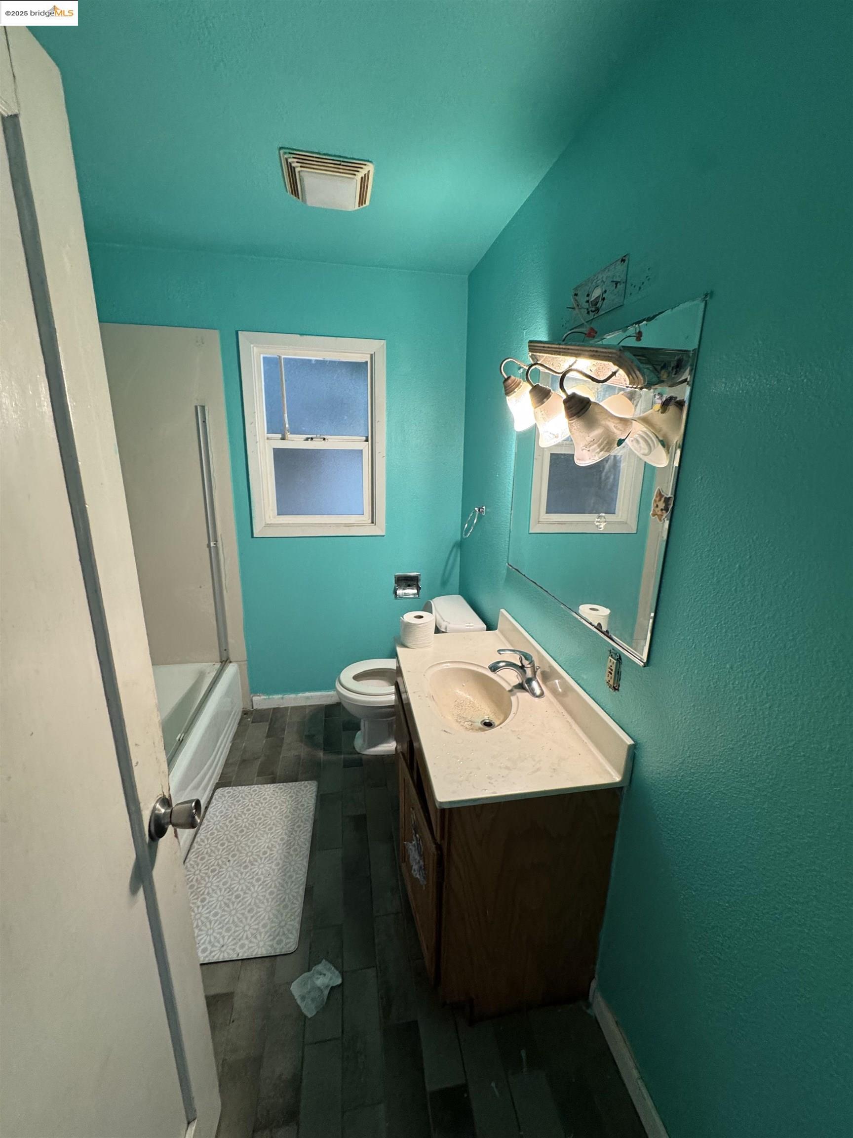 Detail Gallery Image 6 of 15 For 1909 Francisco Way, Richmond,  CA 94805 - 2 Beds | 1 Baths