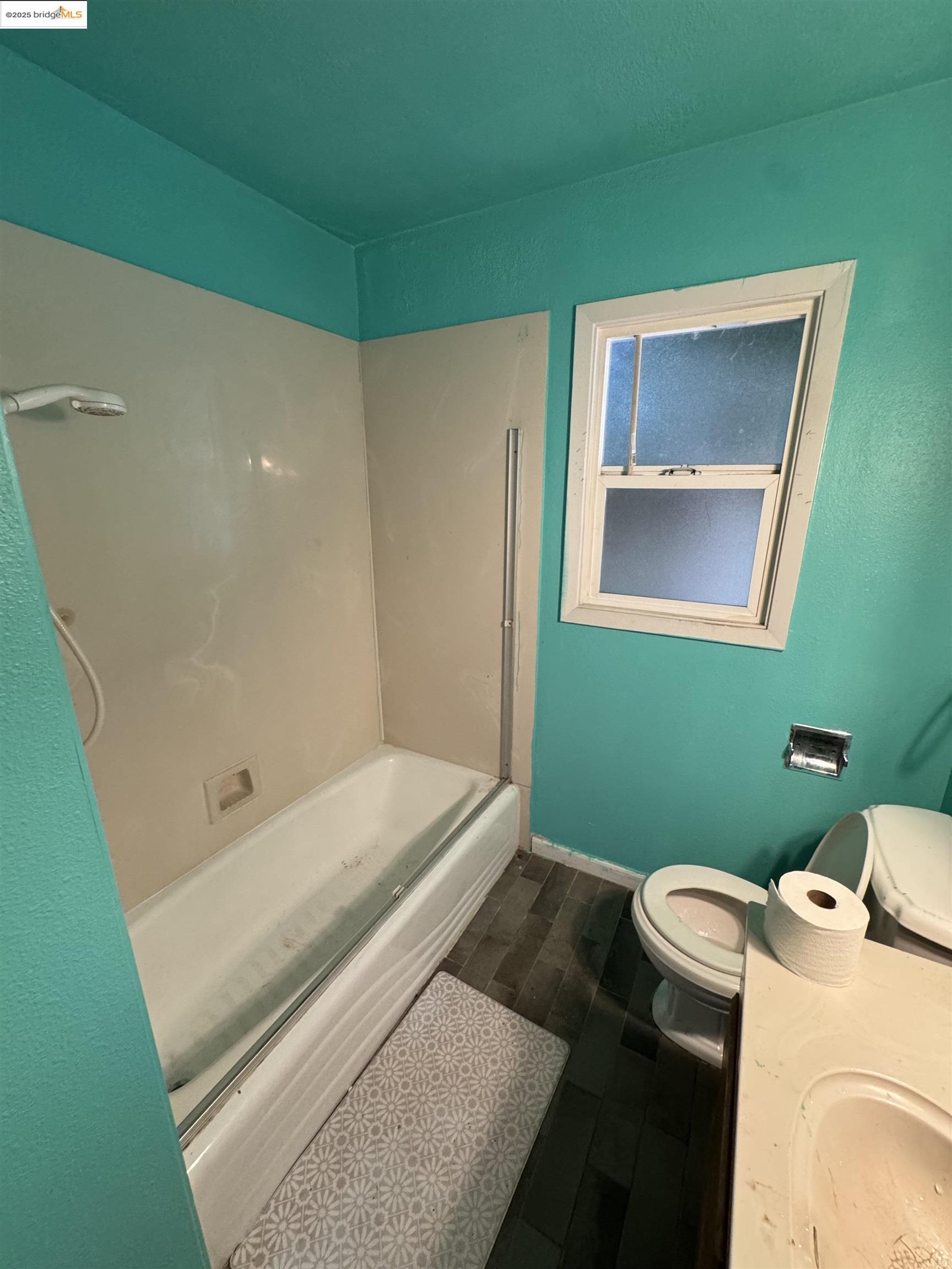 Detail Gallery Image 7 of 15 For 1909 Francisco Way, Richmond,  CA 94805 - 2 Beds | 1 Baths