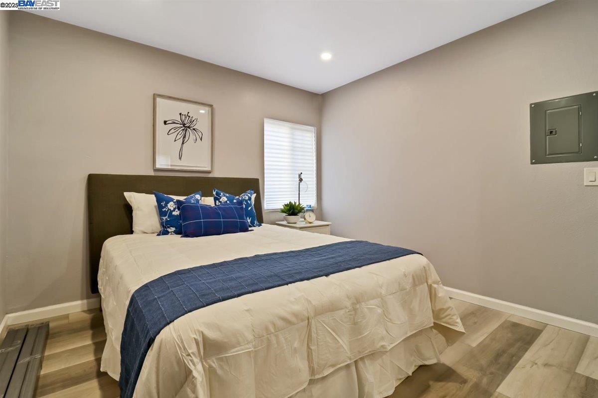 Detail Gallery Image 4 of 8 For 2118 Addison Ave, East Palo Alto,  CA 94303 - 4 Beds | 4 Baths