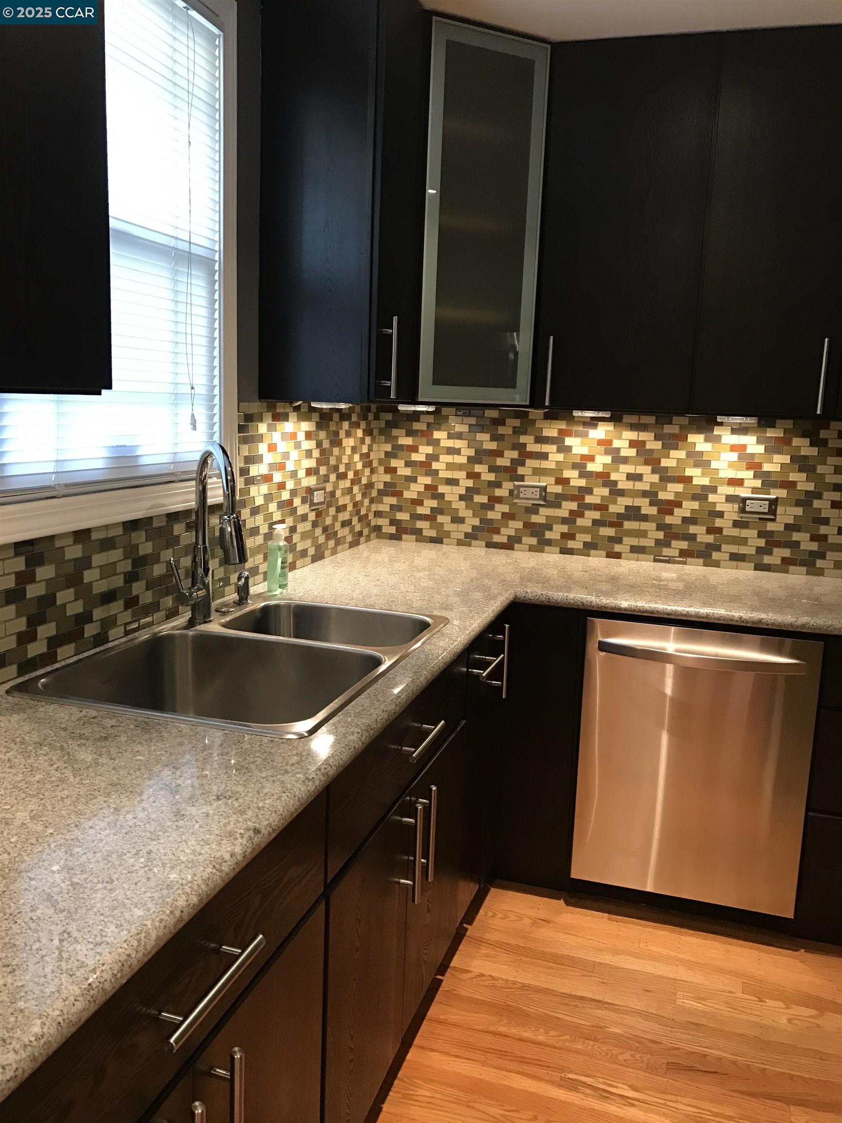 Detail Gallery Image 11 of 15 For 2940 Mount Diablo St, Concord,  CA 94518 - 2 Beds | 1 Baths