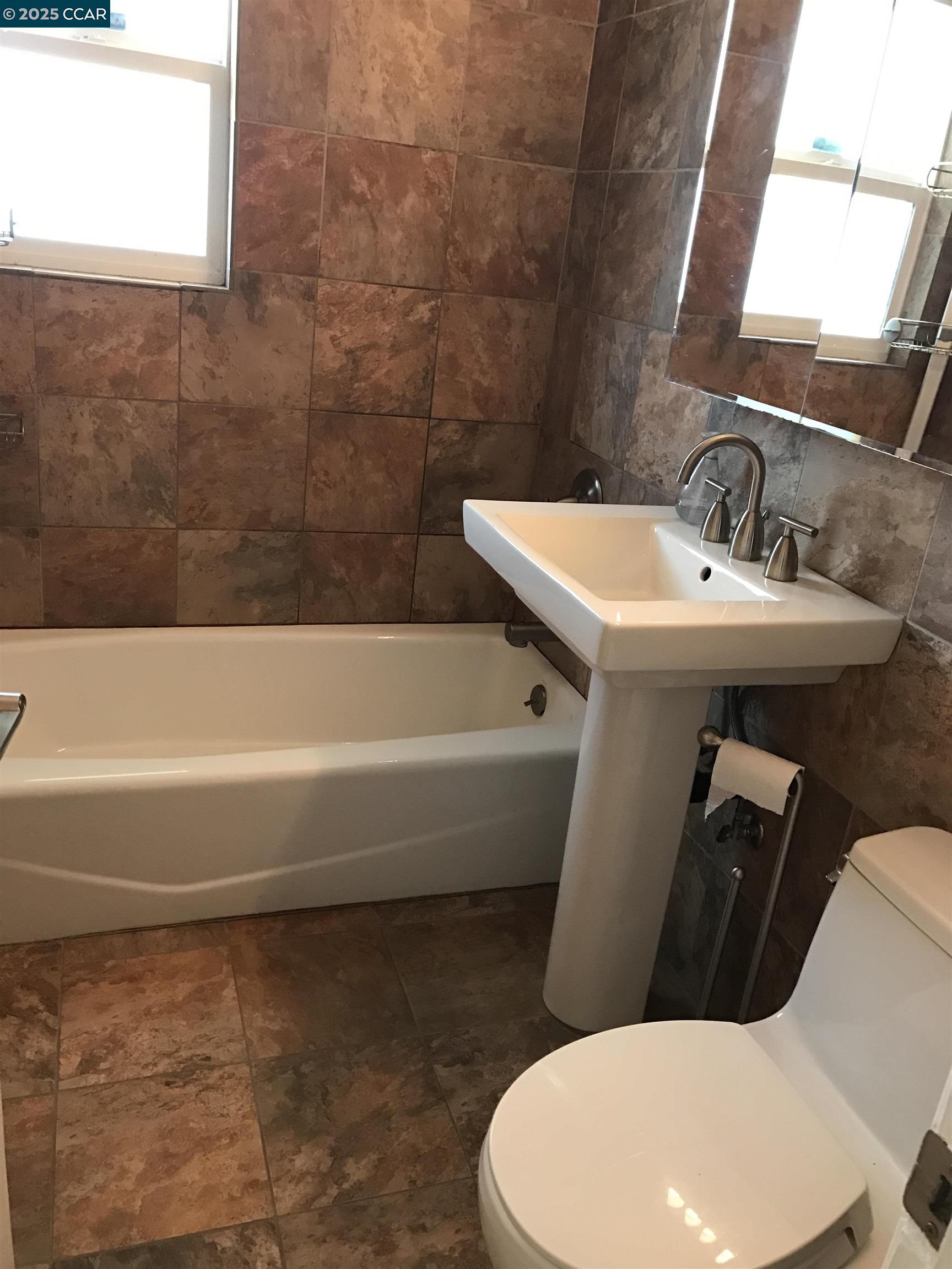 Detail Gallery Image 14 of 15 For 2940 Mount Diablo St, Concord,  CA 94518 - 2 Beds | 1 Baths