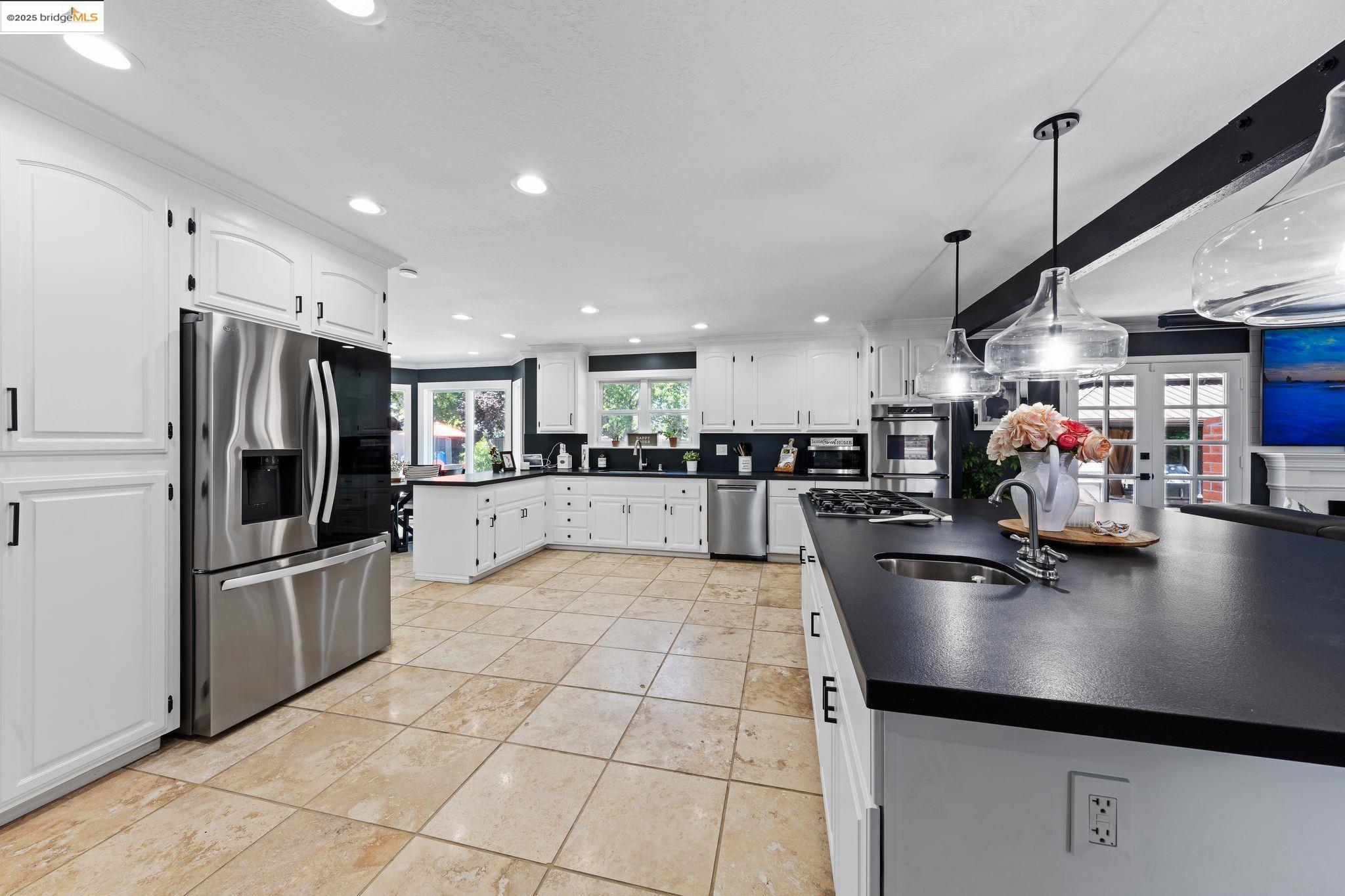 Detail Gallery Image 13 of 47 For 51 Cunha Ct, Oakley,  CA 94561 - 4 Beds | 3 Baths