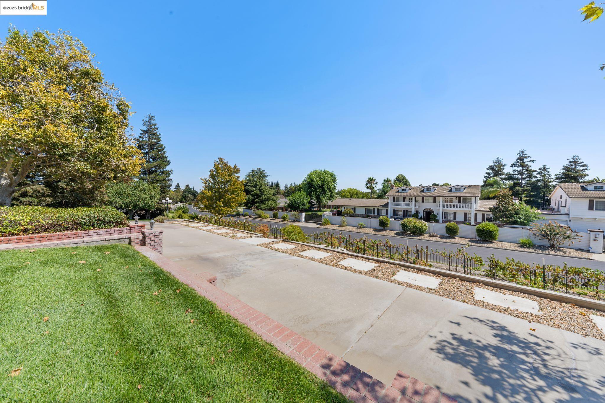 Detail Gallery Image 4 of 47 For 51 Cunha Ct, Oakley,  CA 94561 - 4 Beds | 3 Baths