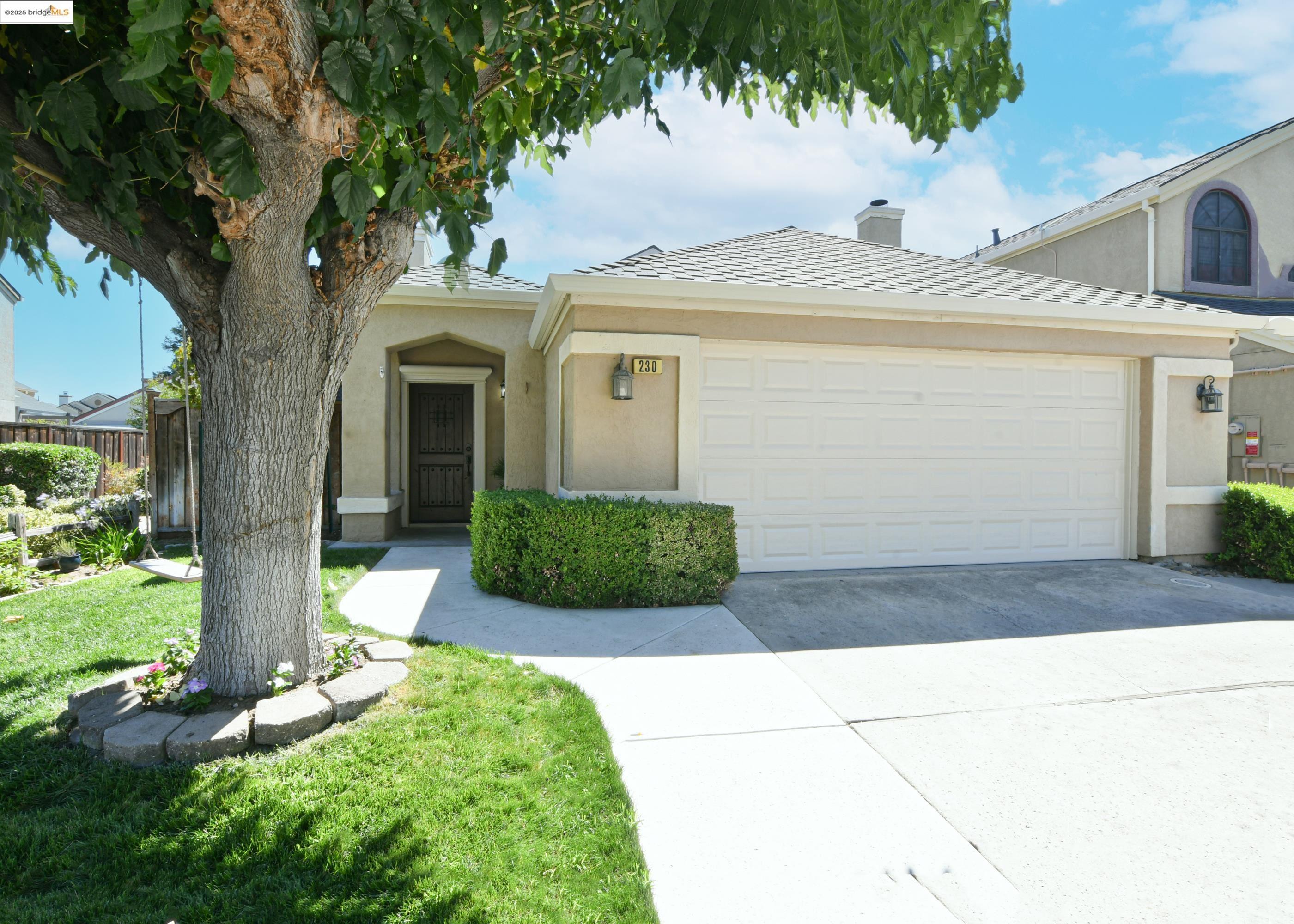 Detail Gallery Image 1 of 27 For 230 Robinwood Ave, Oakley,  CA 94561 - 3 Beds | 2 Baths