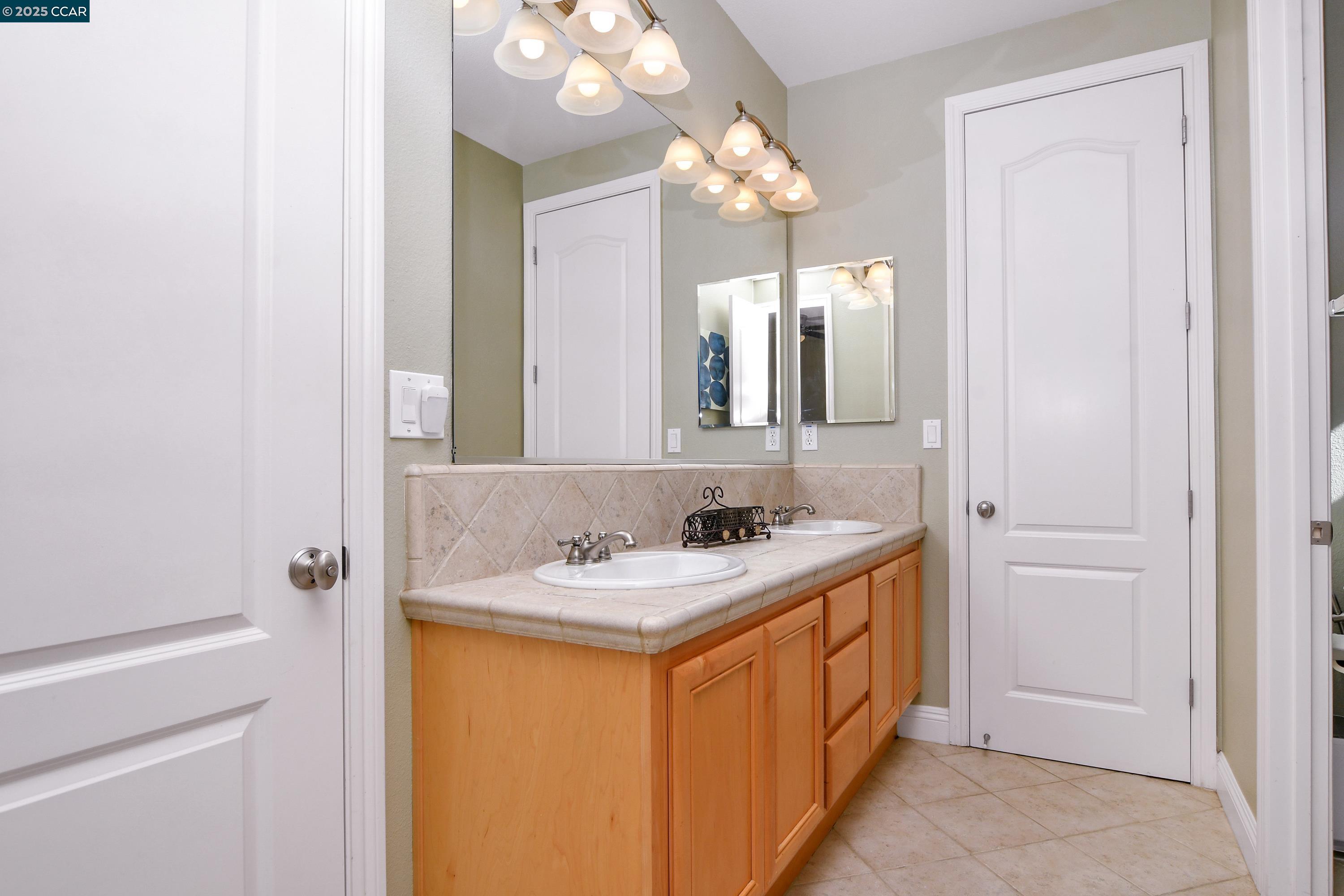 Detail Gallery Image 25 of 60 For 2593 Camel Back Rd, Brentwood,  CA 94513 - 5 Beds | 3 Baths
