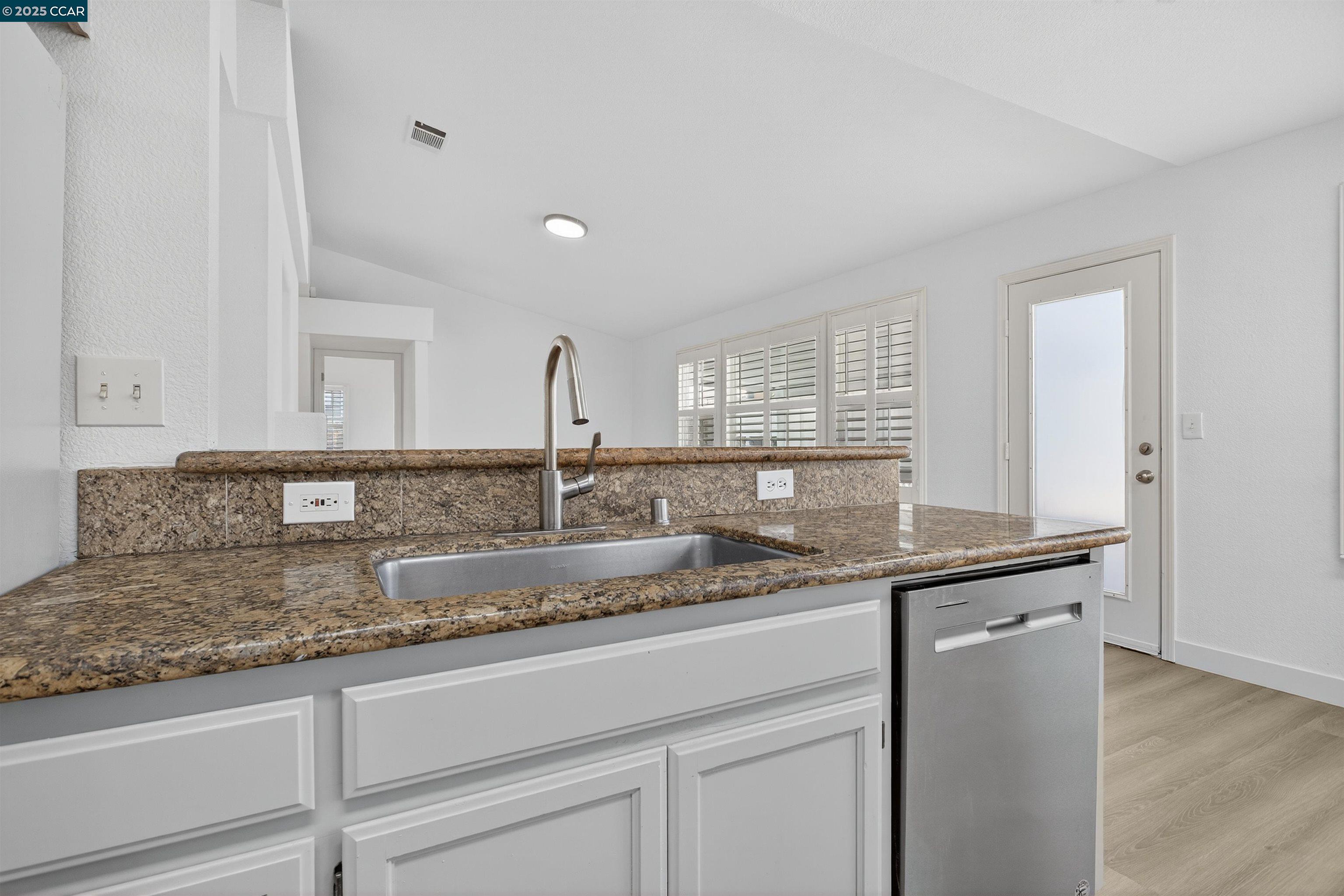 Detail Gallery Image 11 of 33 For 1381 Arlington Way, Brentwood,  CA 94513 - 4 Beds | 2 Baths