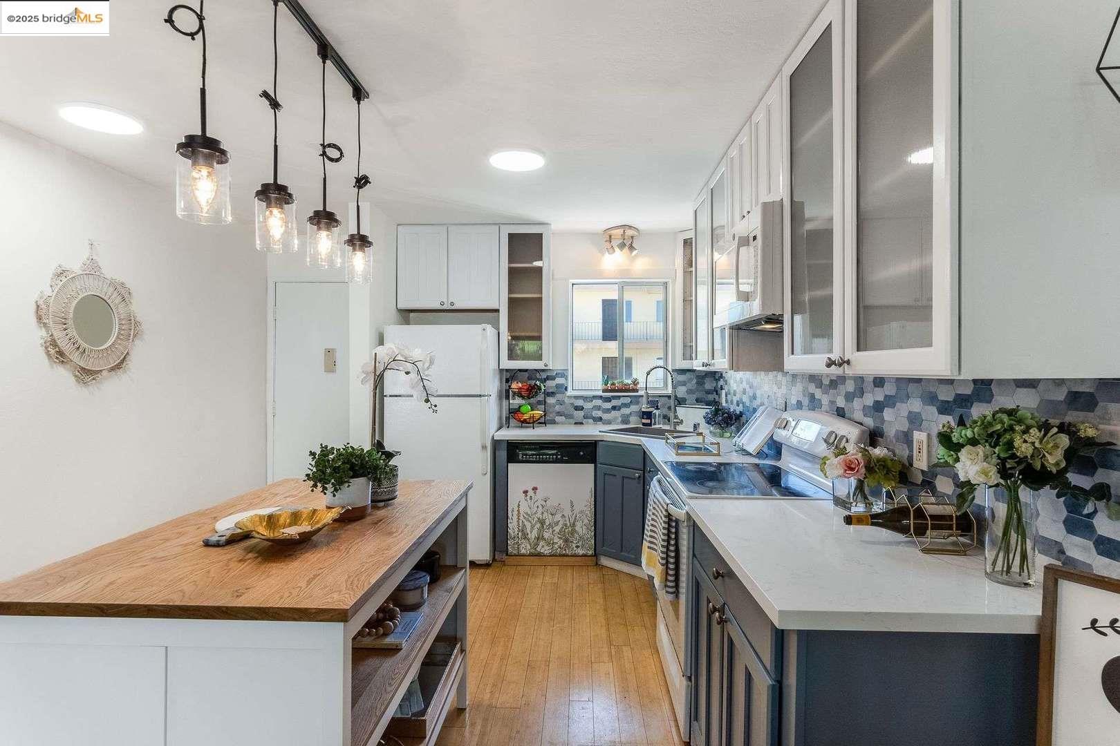 Photo #3: 41107760 Listing 