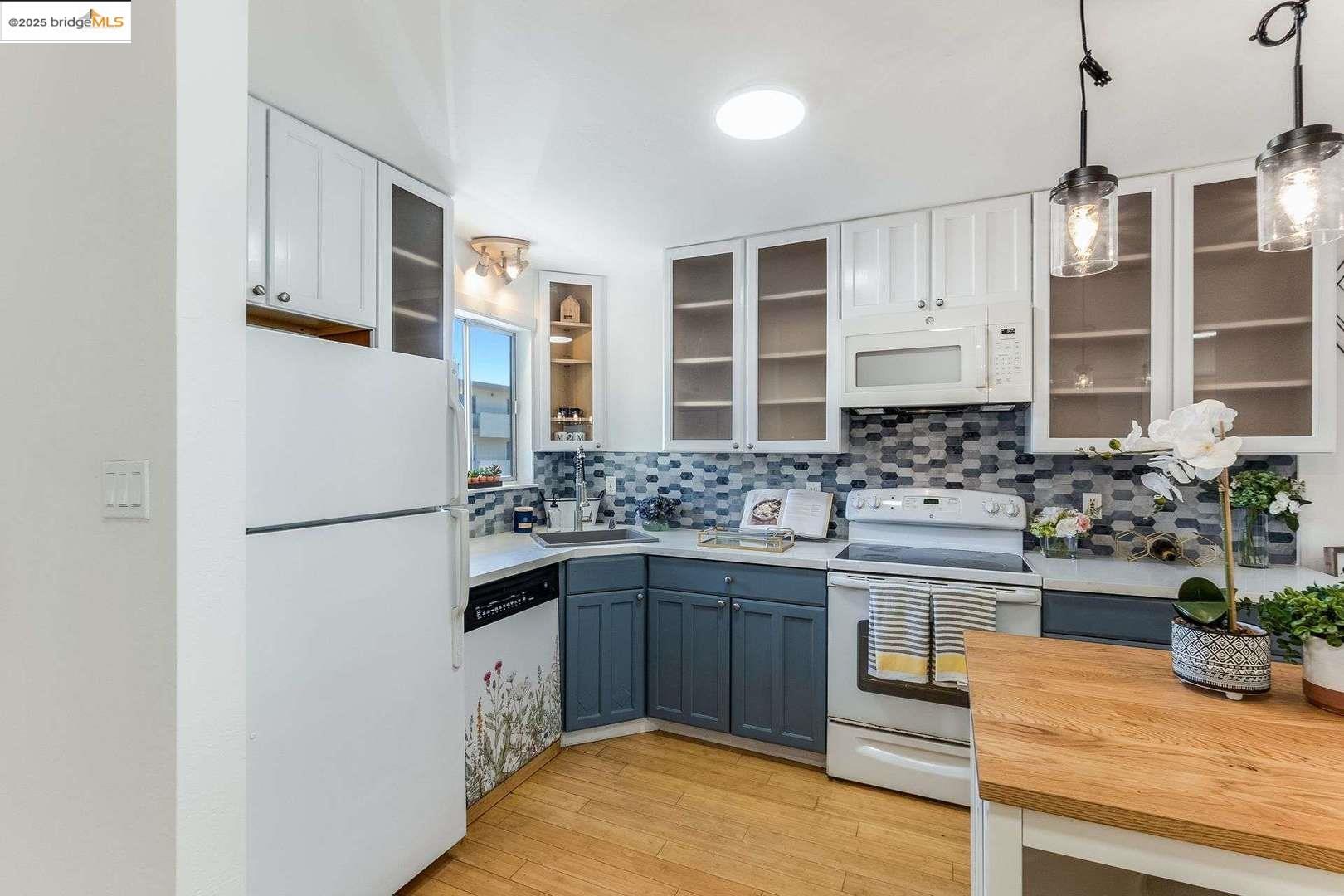 Photo #4: 41107760 Listing 