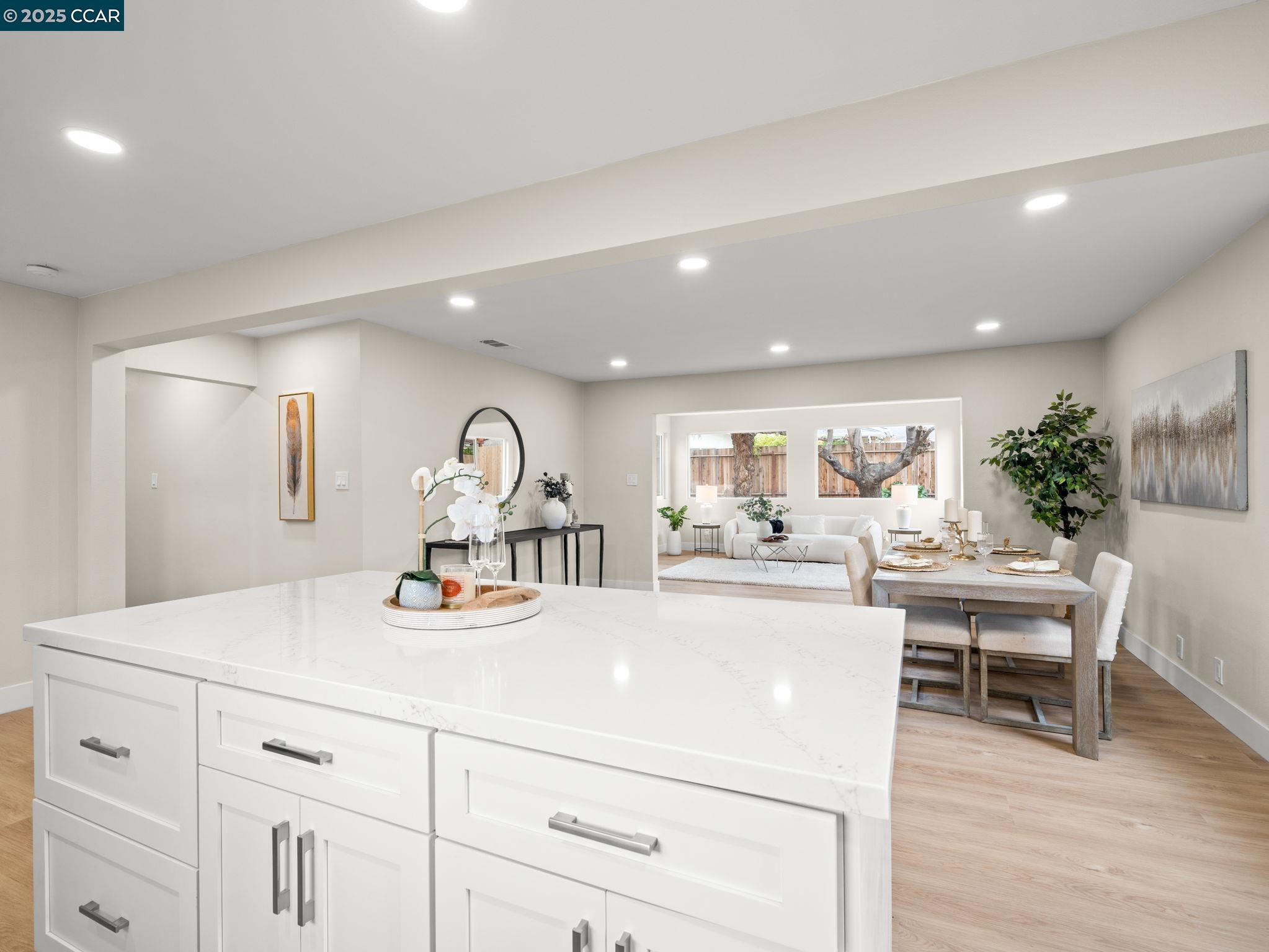 Detail Gallery Image 10 of 28 For 4285 Carter Ct, Concord,  CA 94521 - 4 Beds | 2 Baths