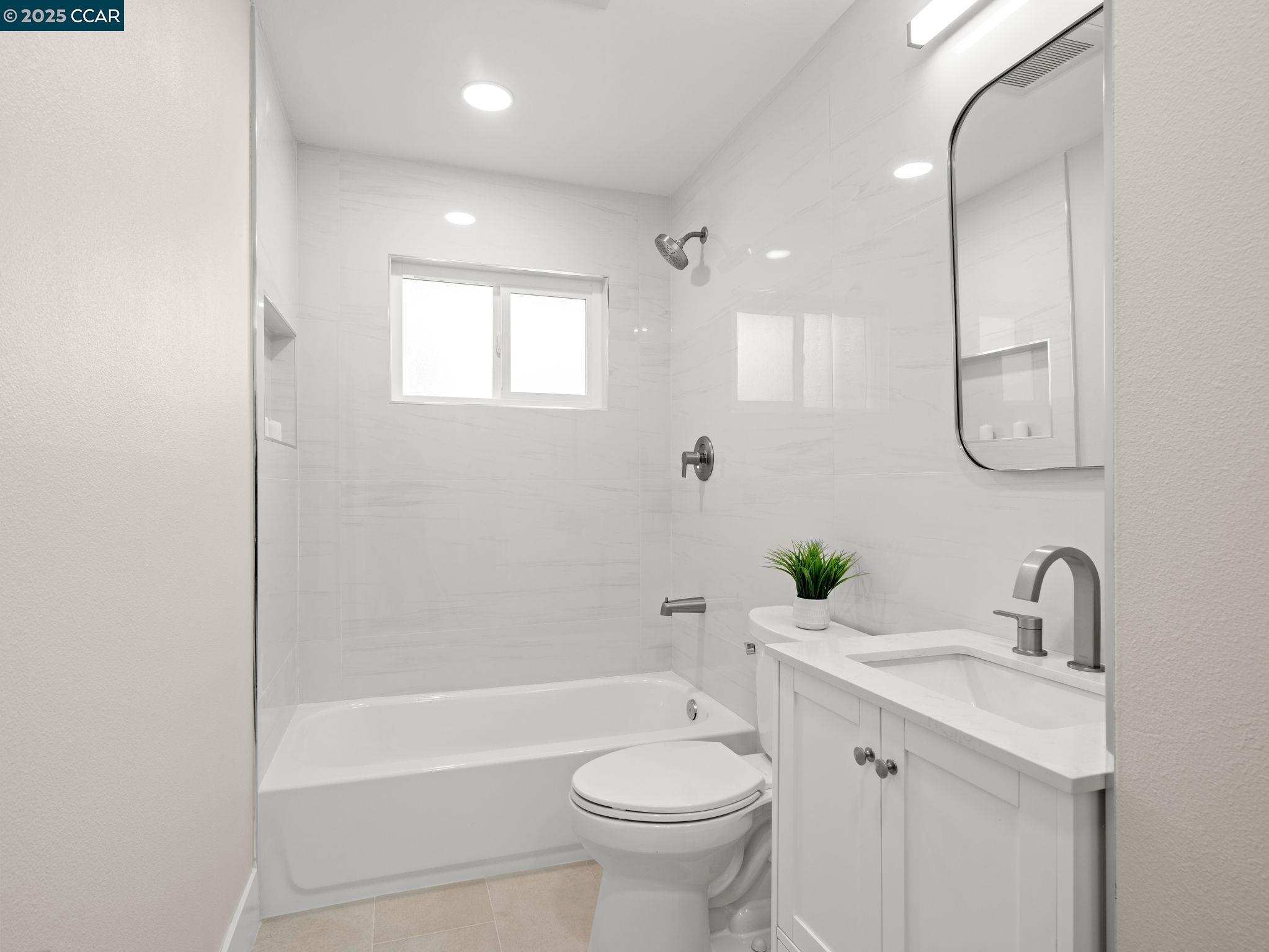 Detail Gallery Image 12 of 28 For 4285 Carter Ct, Concord,  CA 94521 - 4 Beds | 2 Baths