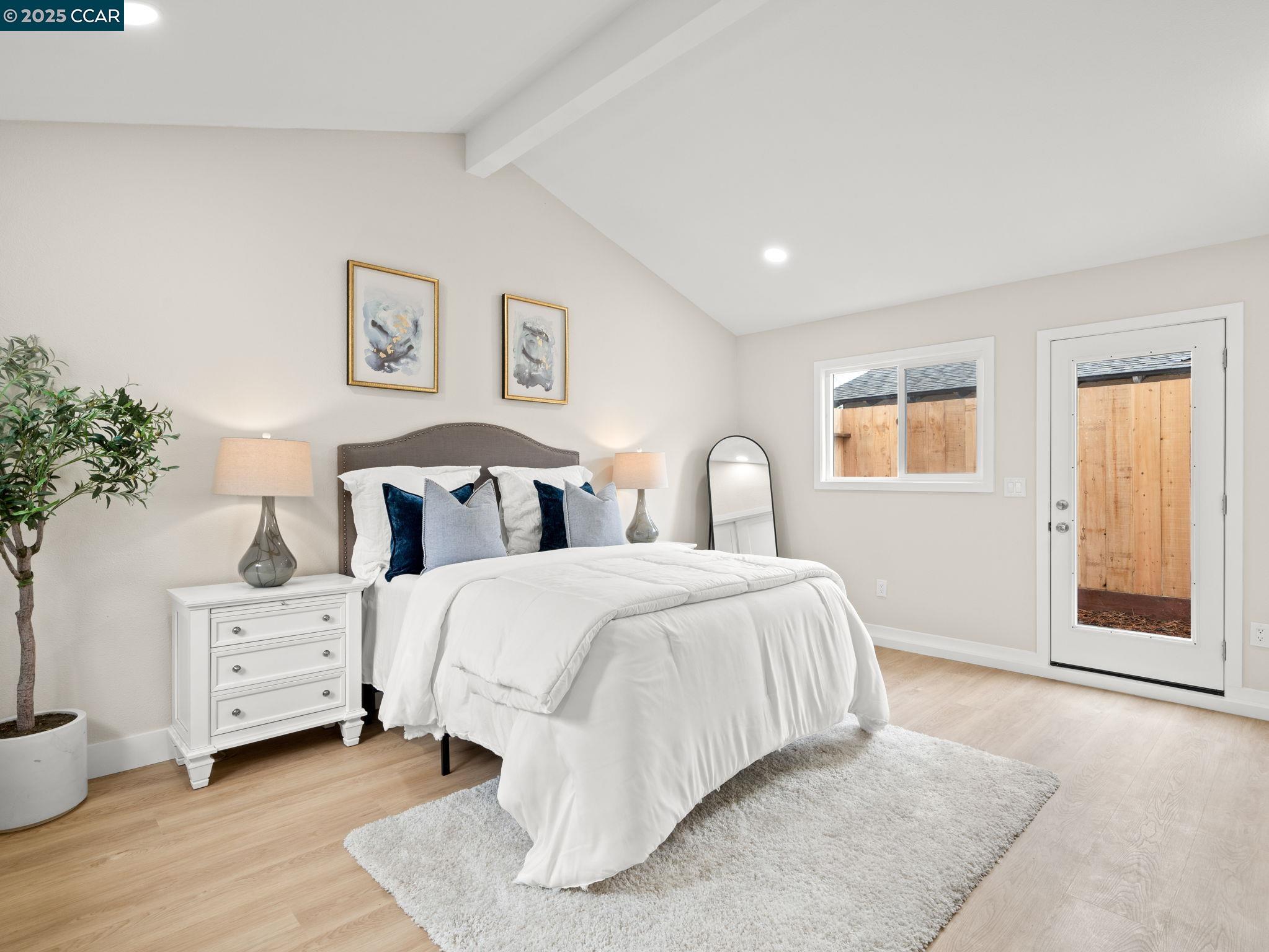 Detail Gallery Image 14 of 28 For 4285 Carter Ct, Concord,  CA 94521 - 4 Beds | 2 Baths