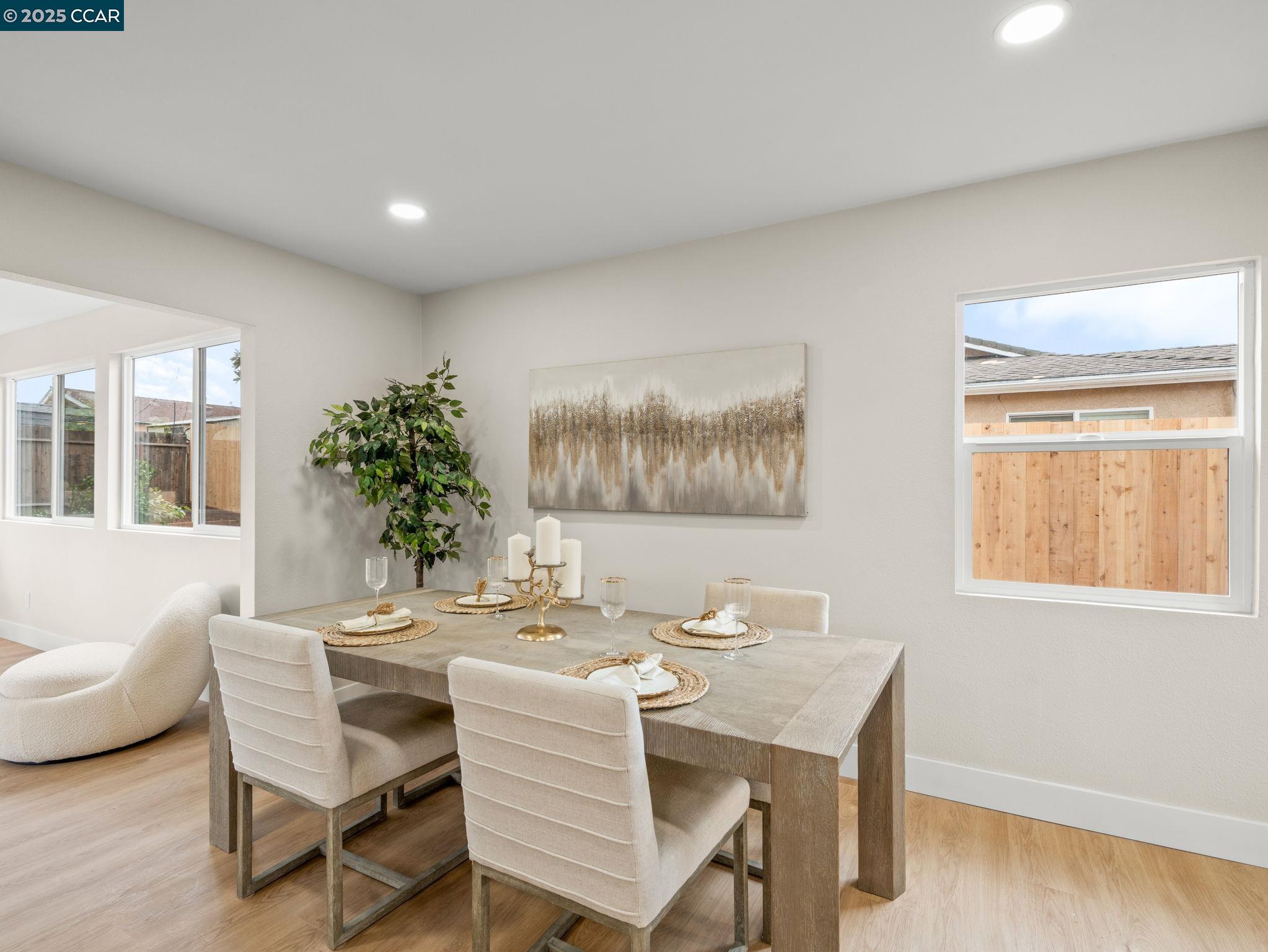 Detail Gallery Image 6 of 28 For 4285 Carter Ct, Concord,  CA 94521 - 4 Beds | 2 Baths