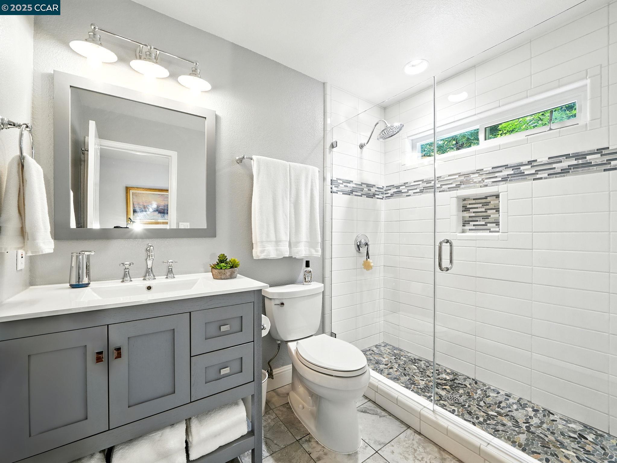 Detail Gallery Image 16 of 52 For 3052 Miwok Way, Clayton,  CA 94517 - 5 Beds | 3/1 Baths