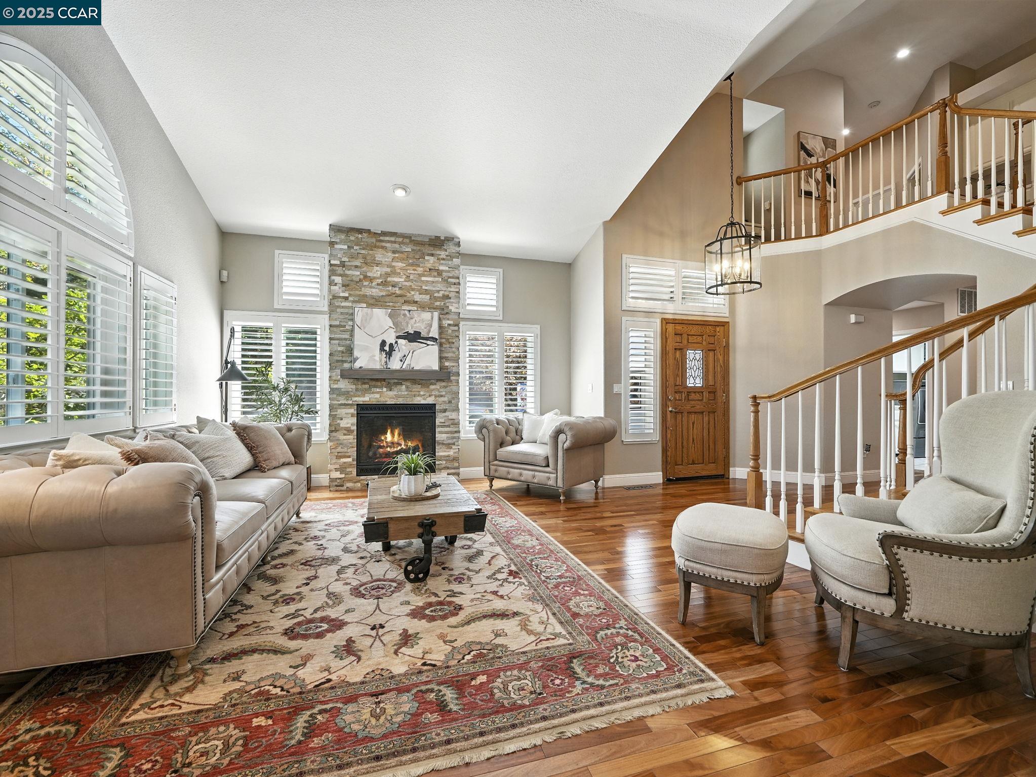 Detail Gallery Image 3 of 52 For 3052 Miwok Way, Clayton,  CA 94517 - 5 Beds | 3/1 Baths