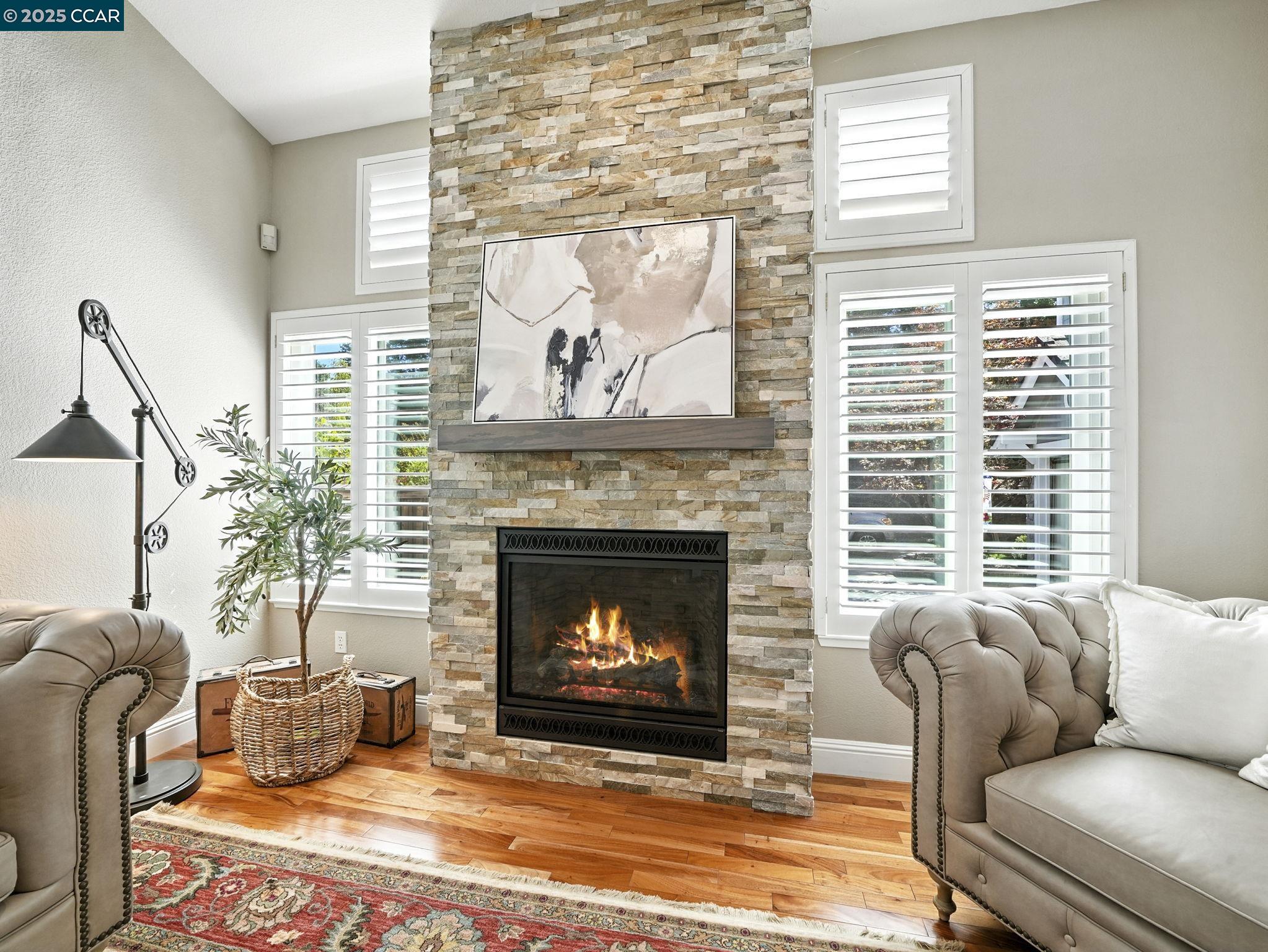 Detail Gallery Image 5 of 52 For 3052 Miwok Way, Clayton,  CA 94517 - 5 Beds | 3/1 Baths