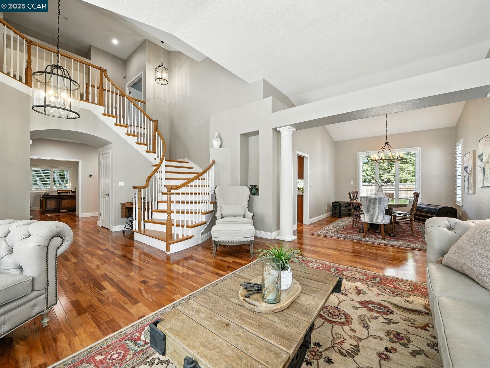 Detail Gallery Image 6 of 52 For 3052 Miwok Way, Clayton,  CA 94517 - 5 Beds | 3/1 Baths