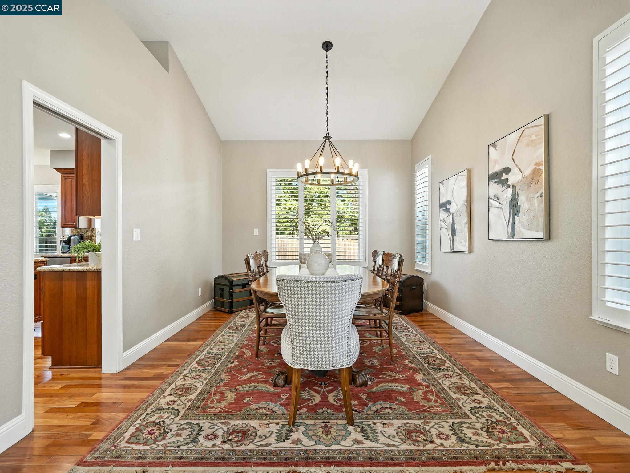 Detail Gallery Image 8 of 52 For 3052 Miwok Way, Clayton,  CA 94517 - 5 Beds | 3/1 Baths