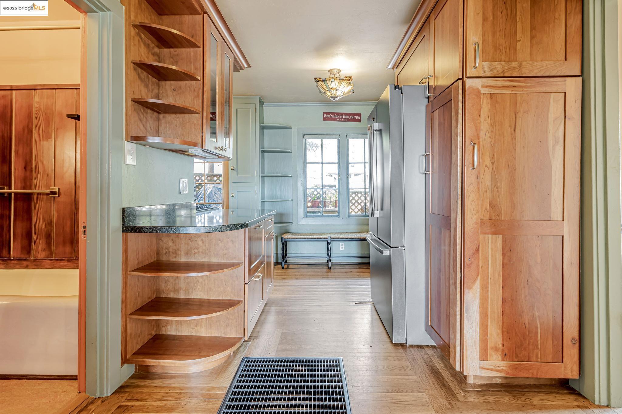 Detail Gallery Image 10 of 51 For 2517 Cedar St, Berkeley,  CA 94708 - – Beds | – Baths