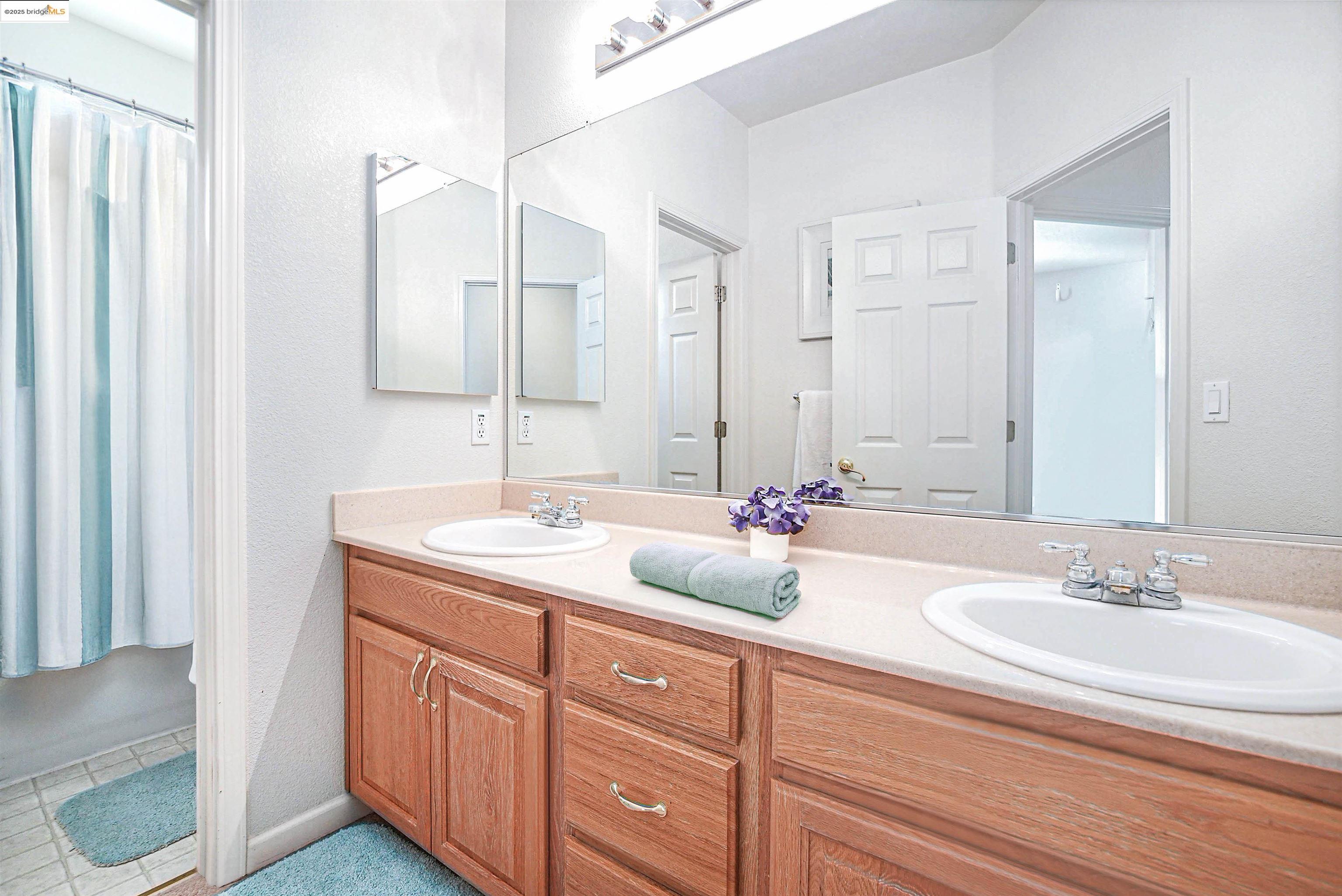 Detail Gallery Image 14 of 45 For 364 Dante Court, Brentwood,  CA 94513-9999 - 4 Beds | 4 Baths