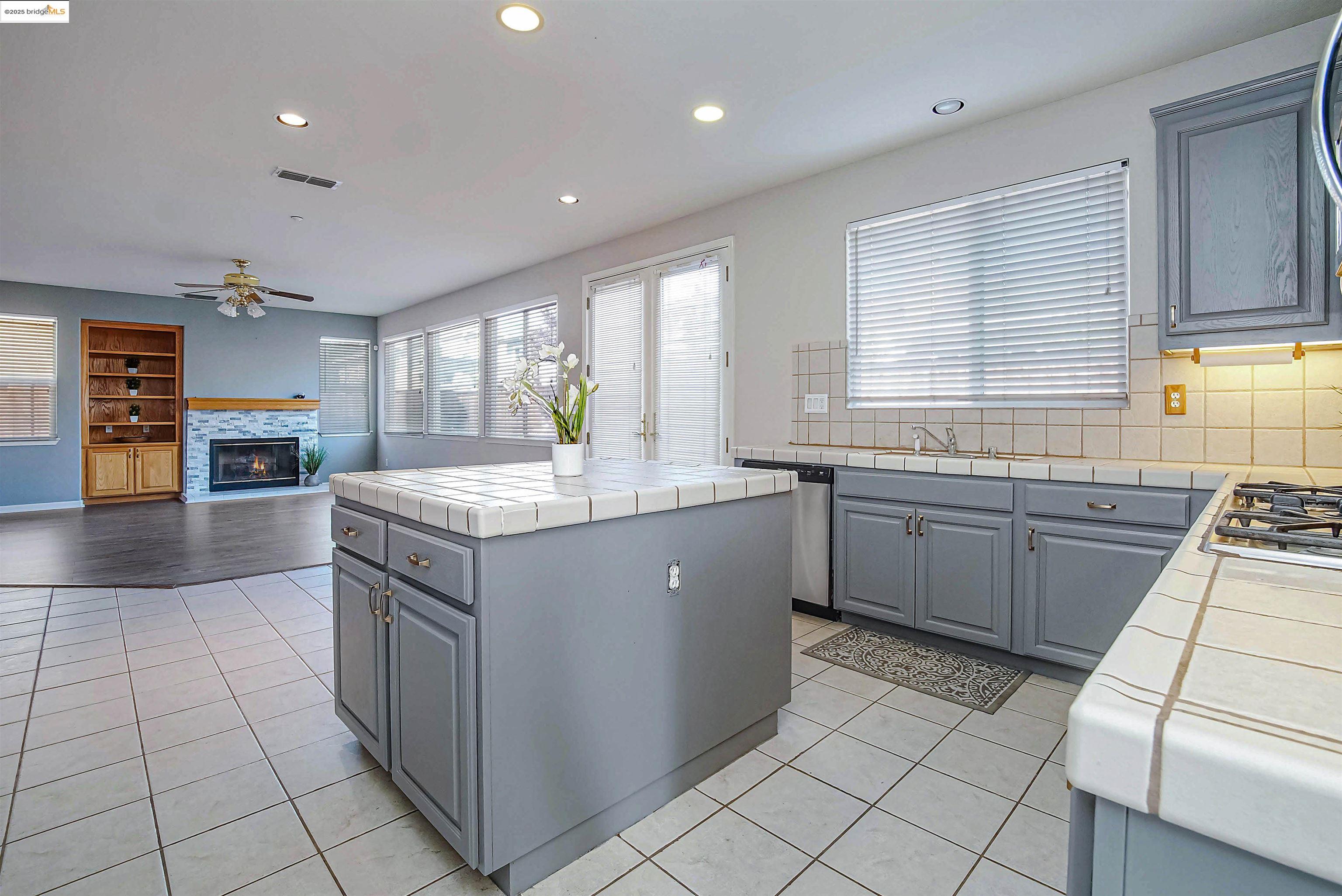 Detail Gallery Image 38 of 45 For 364 Dante Court, Brentwood,  CA 94513-9999 - 4 Beds | 4 Baths