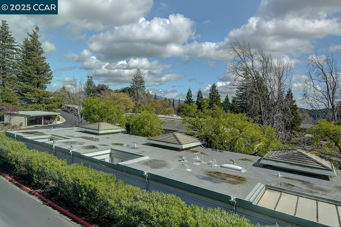 Detail Gallery Image 12 of 55 For 1232 Skycrest Dr #9,  Walnut Creek,  CA 94595 - 2 Beds | 1 Baths
