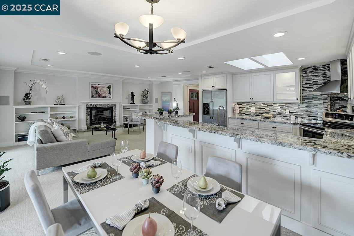 Detail Gallery Image 19 of 55 For 1232 Skycrest Dr #9,  Walnut Creek,  CA 94595 - 2 Beds | 1 Baths