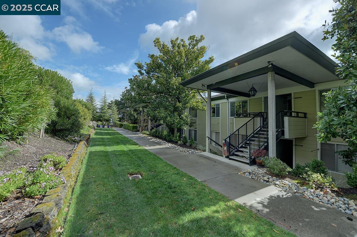 Detail Gallery Image 40 of 55 For 1232 Skycrest Dr #9,  Walnut Creek,  CA 94595 - 2 Beds | 1 Baths