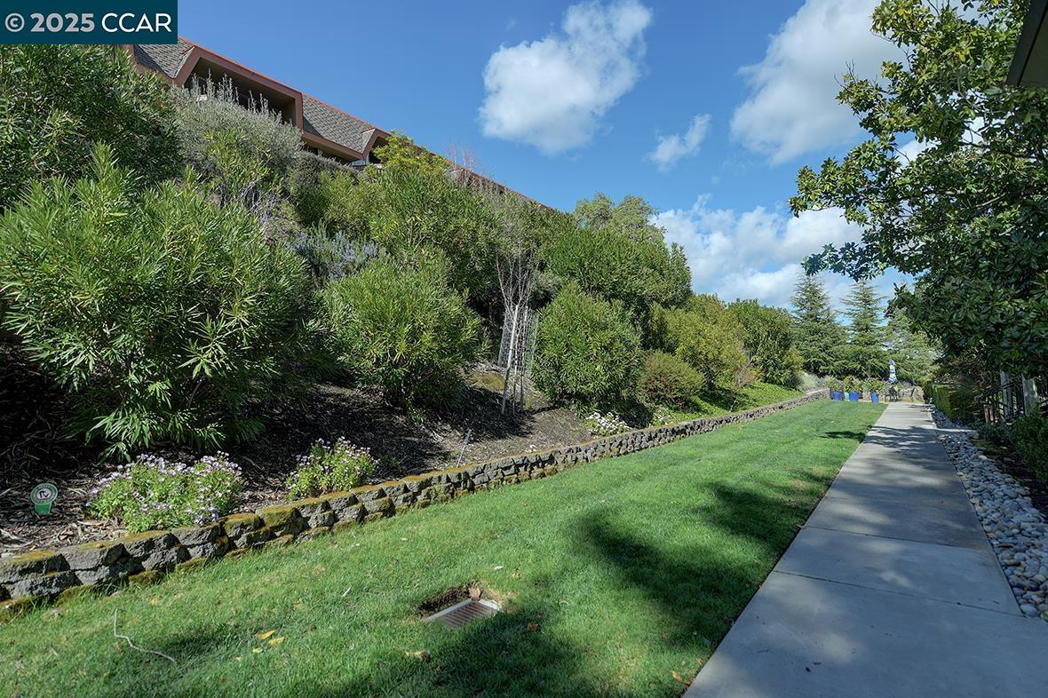 Detail Gallery Image 41 of 55 For 1232 Skycrest Dr #9,  Walnut Creek,  CA 94595 - 2 Beds | 1 Baths
