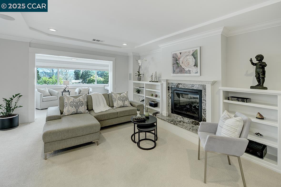 Detail Gallery Image 9 of 55 For 1232 Skycrest Dr #9,  Walnut Creek,  CA 94595 - 2 Beds | 1 Baths