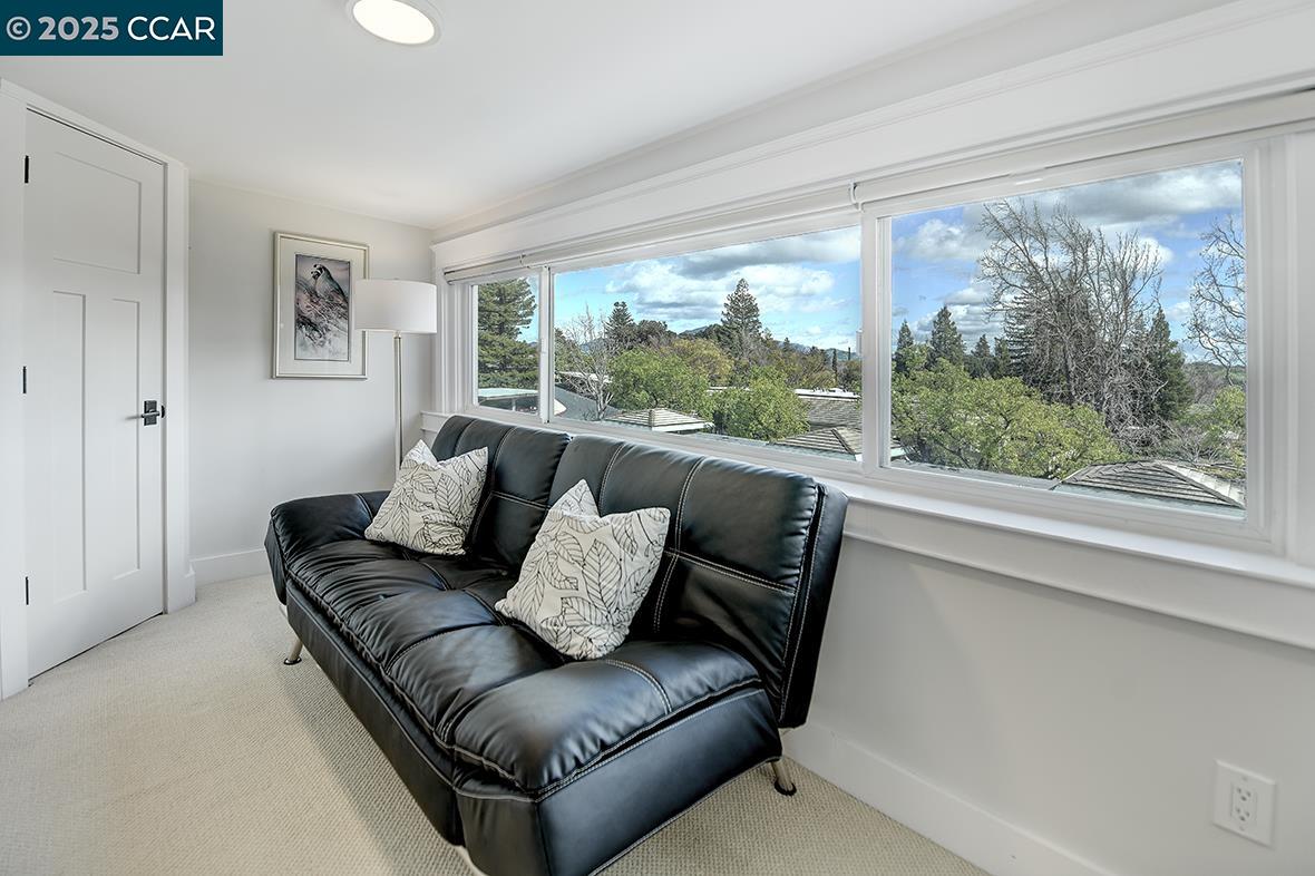Detail Gallery Image 10 of 55 For 1232 Skycrest Dr #9,  Walnut Creek,  CA 94595 - 2 Beds | 1 Baths