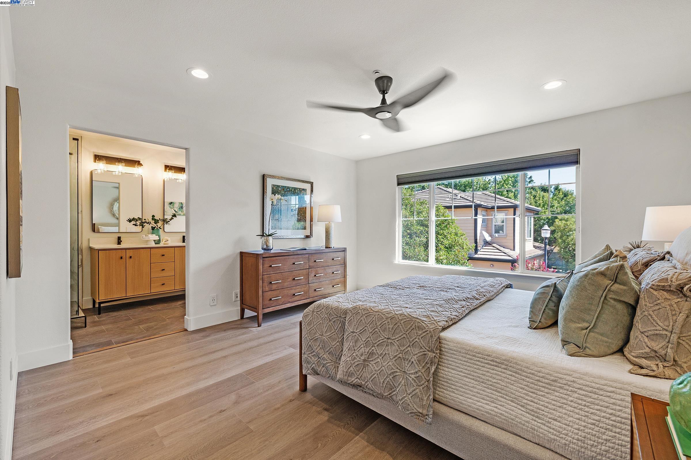 Detail Gallery Image 16 of 35 For 219 Blackstone Cmn, Livermore,  CA 94550 - 3 Beds | 2/1 Baths
