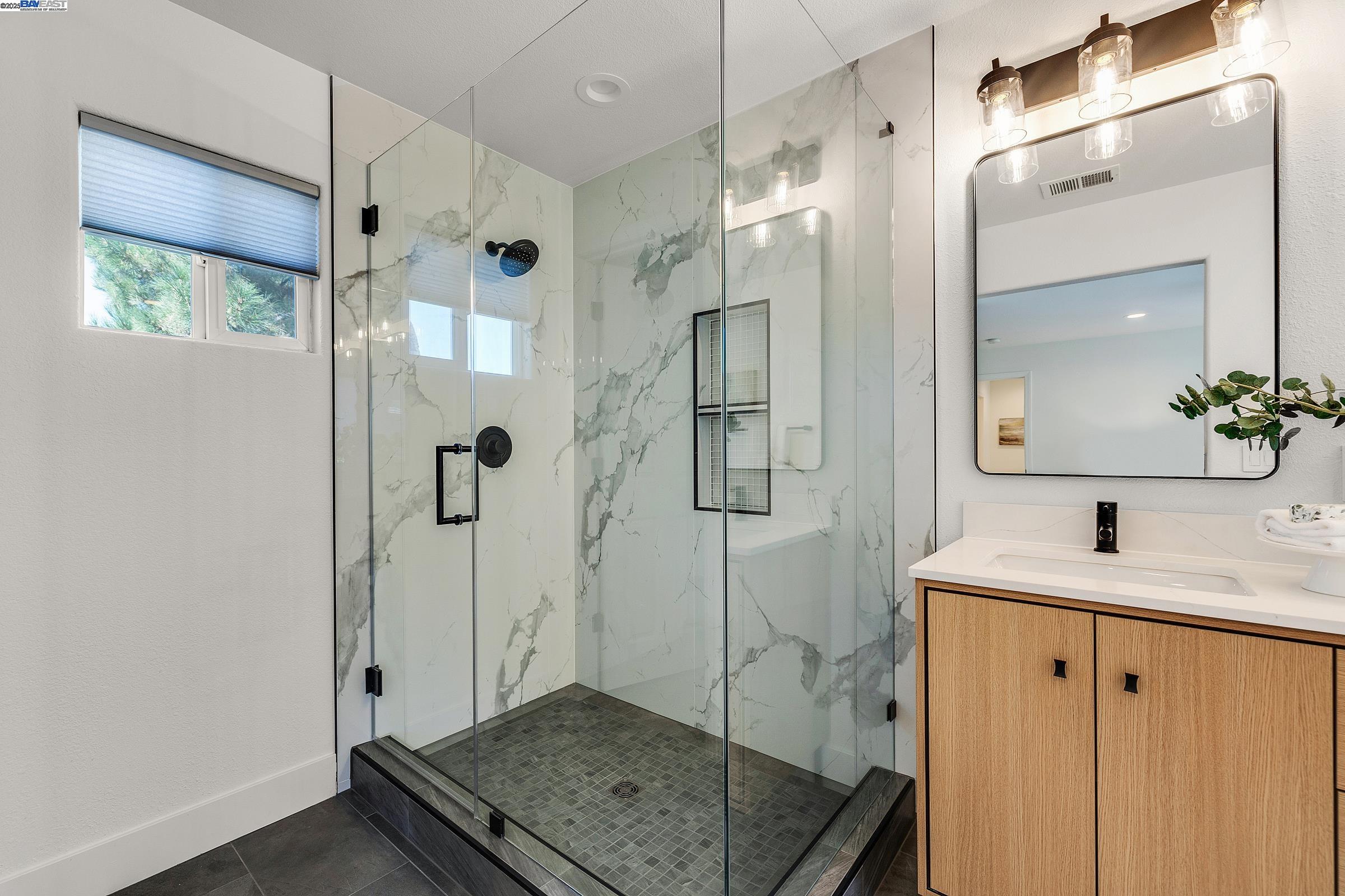 Detail Gallery Image 21 of 35 For 219 Blackstone Cmn, Livermore,  CA 94550 - 3 Beds | 2/1 Baths