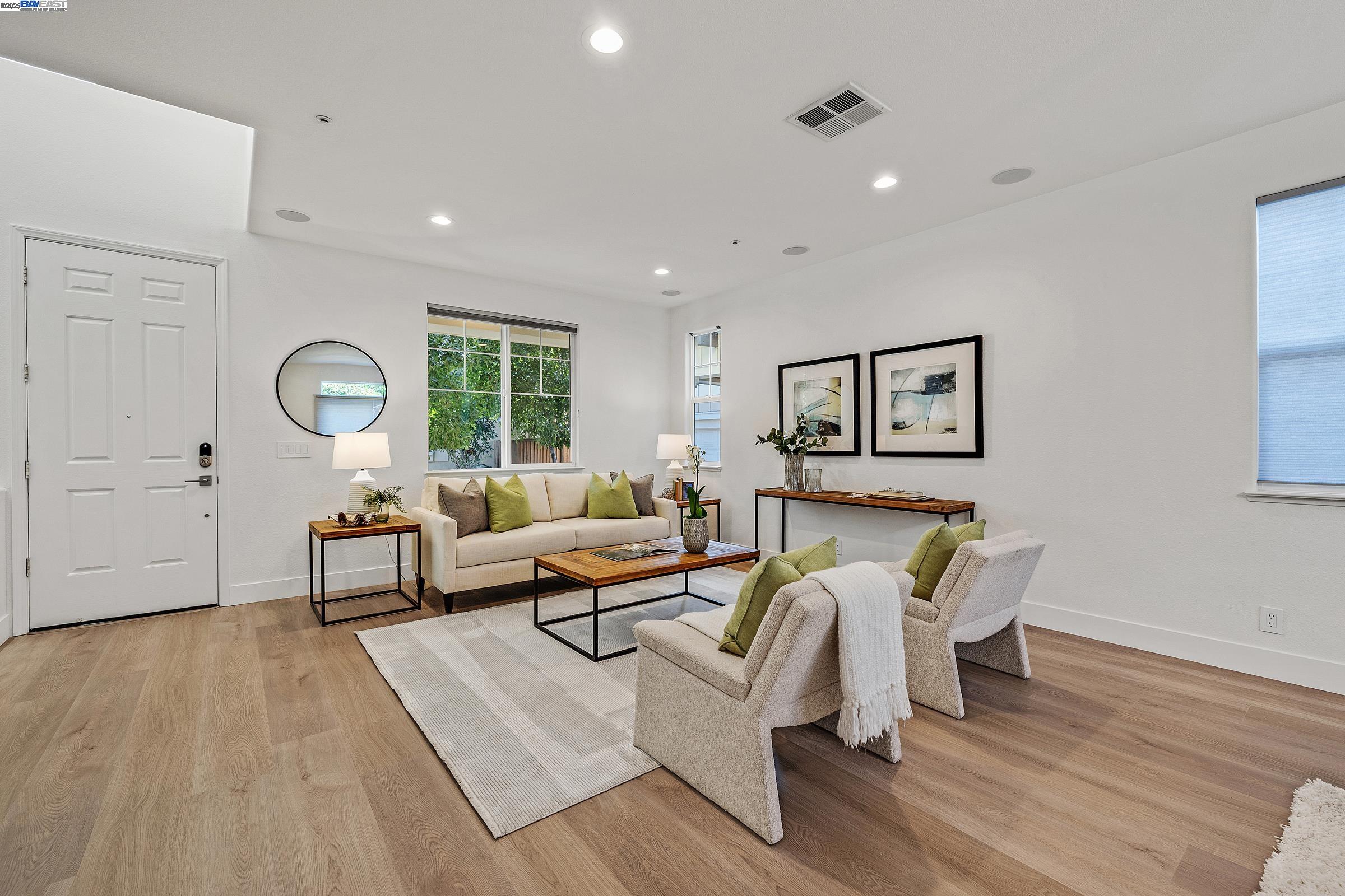 Detail Gallery Image 7 of 35 For 219 Blackstone Cmn, Livermore,  CA 94550 - 3 Beds | 2/1 Baths