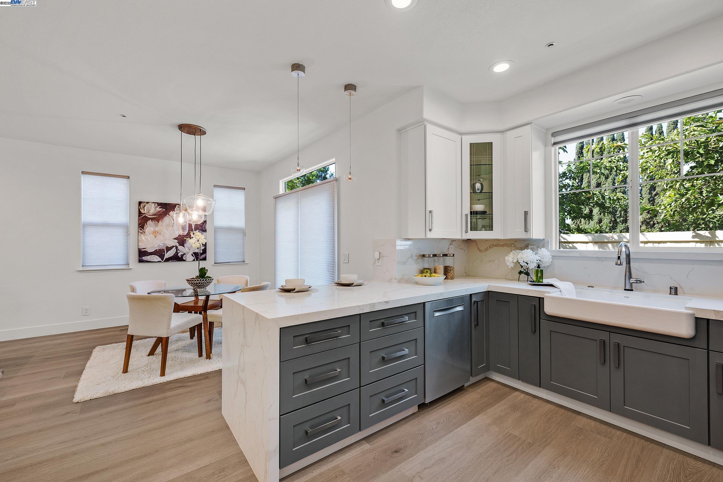 Detail Gallery Image 10 of 35 For 219 Blackstone Cmn, Livermore,  CA 94550 - 3 Beds | 2/1 Baths
