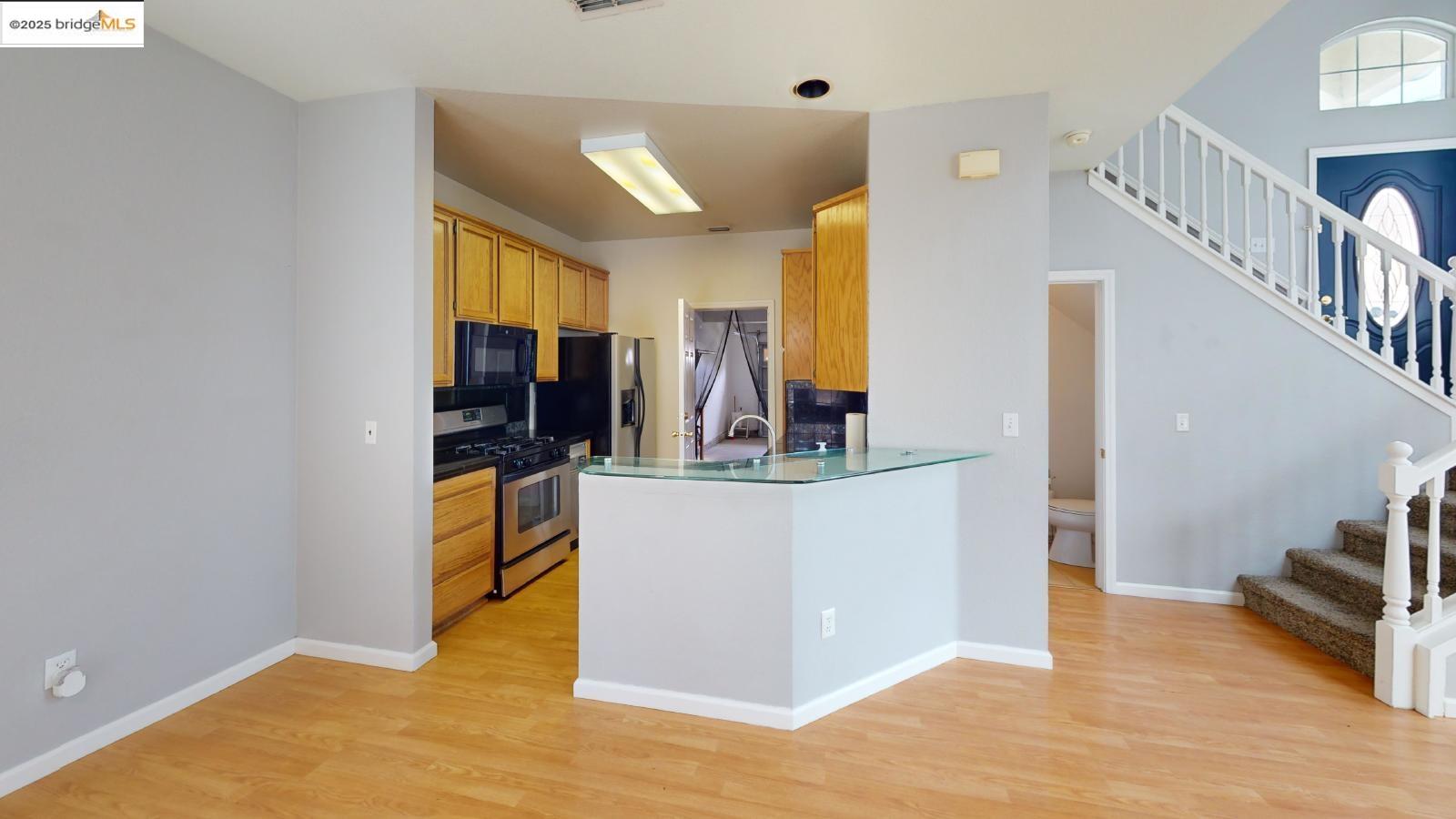 Detail Gallery Image 4 of 15 For 1032 Twinbridge Court, Brentwood,  CA 94513-9999 - 3 Beds | 2/1 Baths